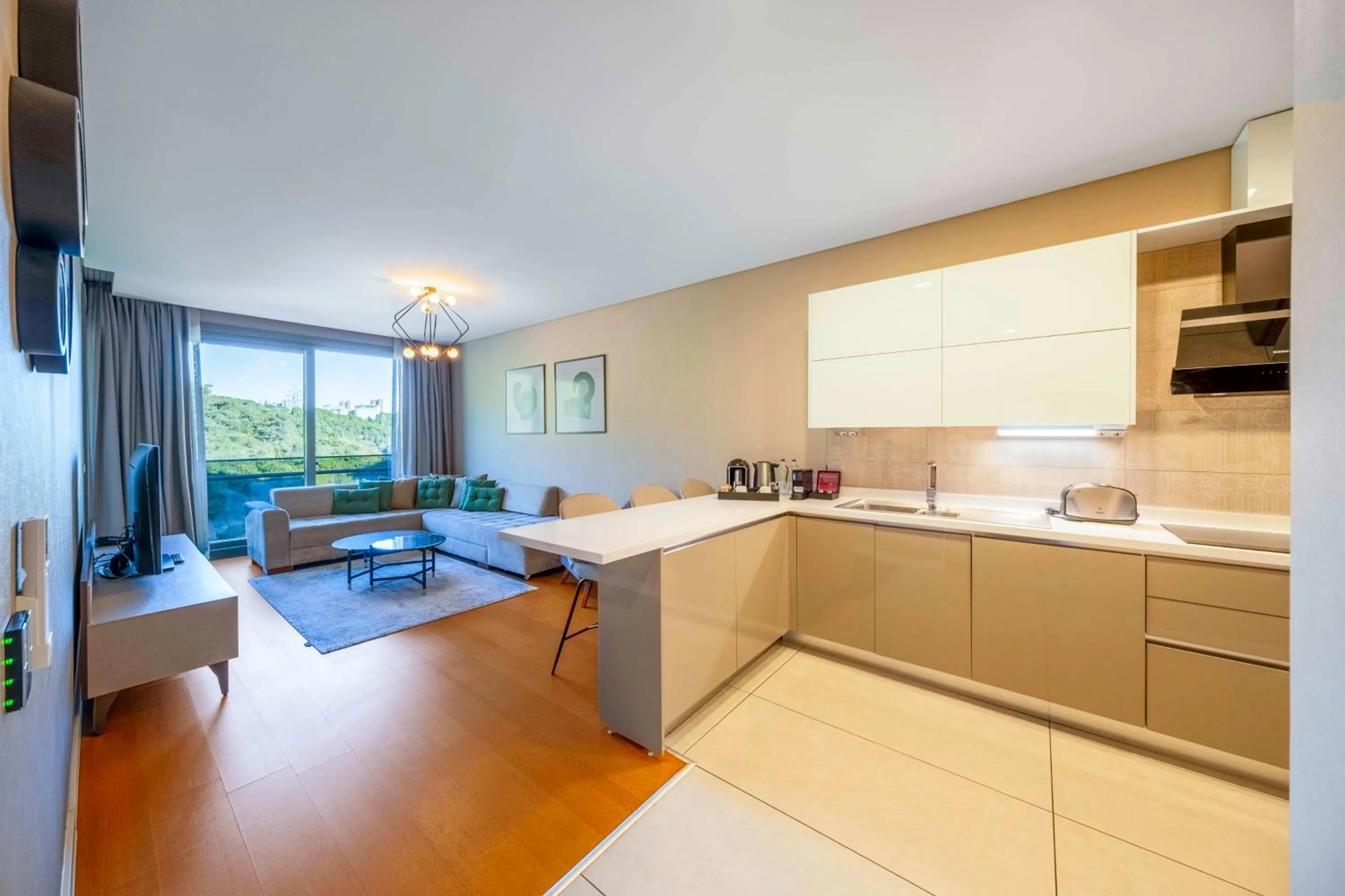 Coffee/tea facilities in Radisson Residences Vadistanbul