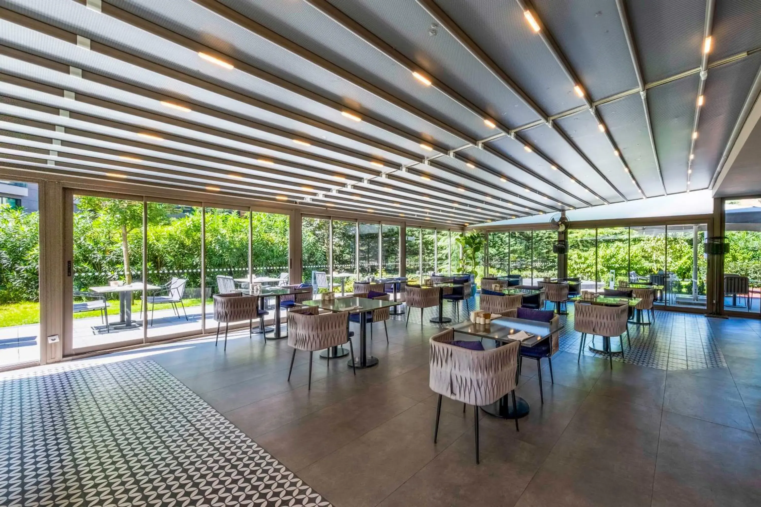 Restaurant/places to eat in Radisson Residences Vadistanbul Restaurant/places to eat in Radisson Residences Vadistanbul