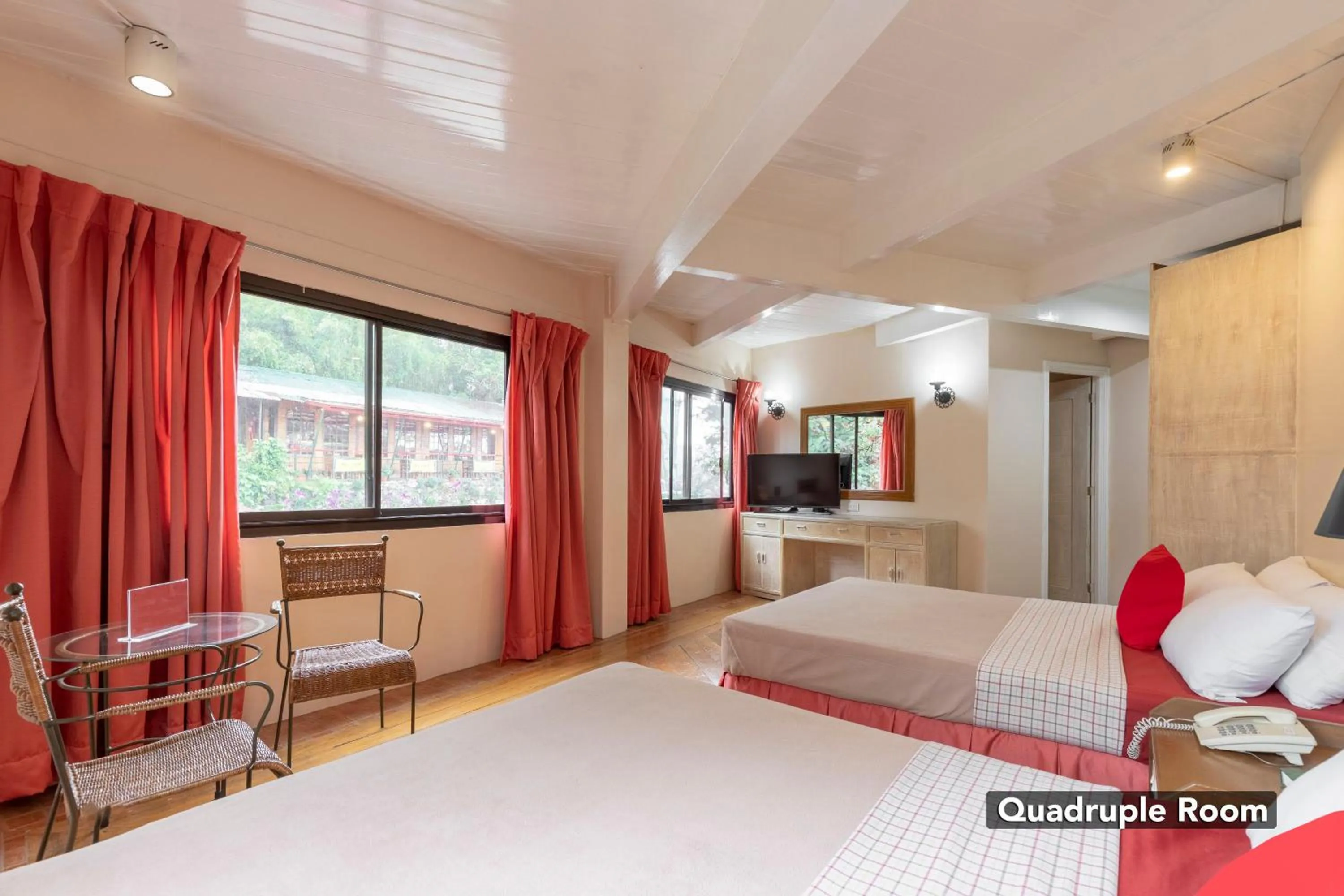 Bed in South Drive Baguio Manor