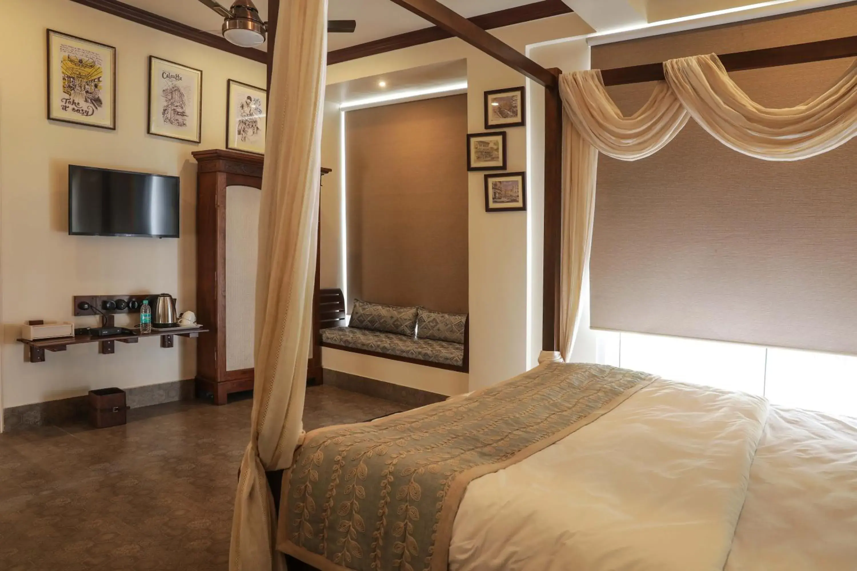 Deluxe King Studio - single occupancy in The Mandeville Deluxe King Studio - single occupancy in The Mandeville