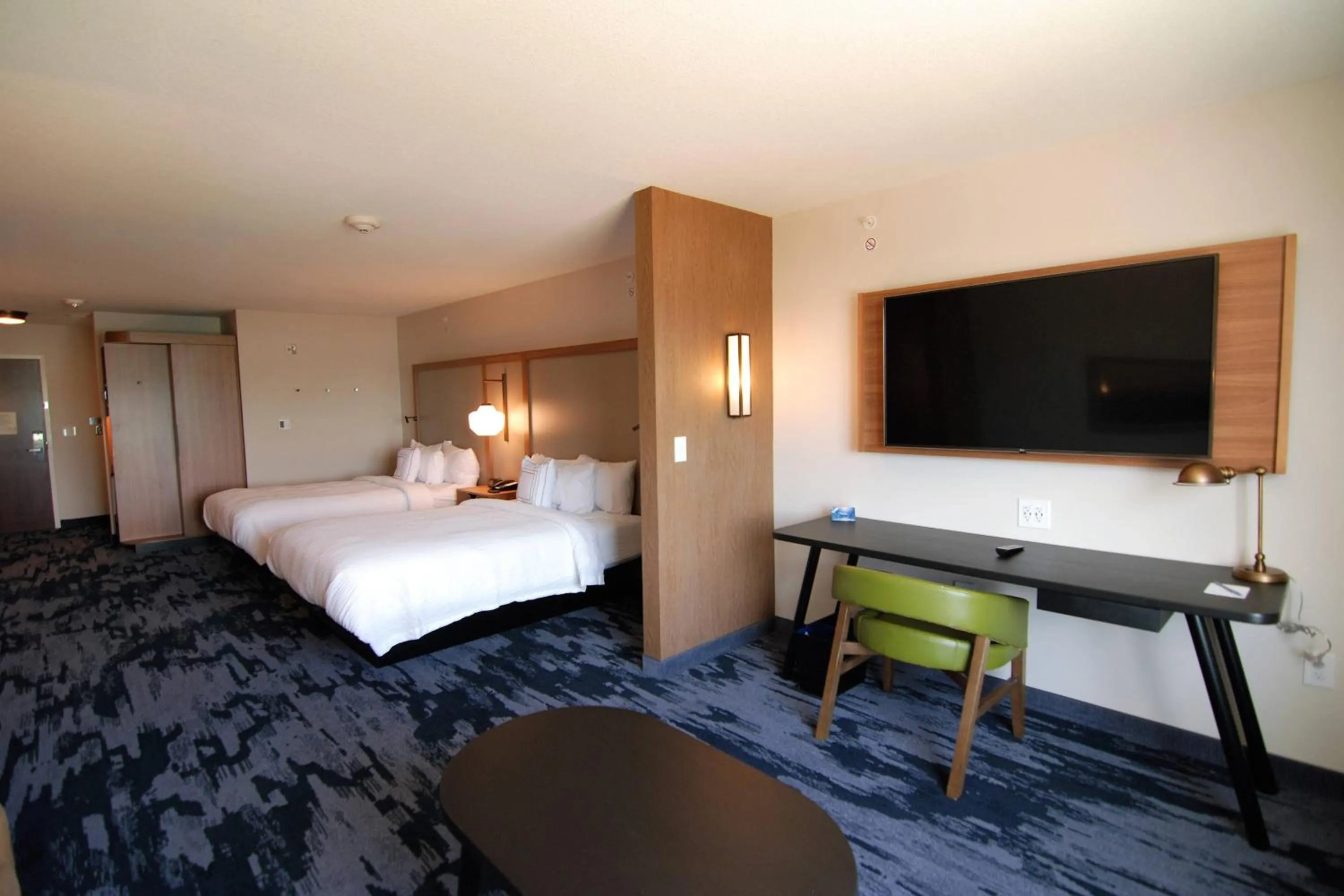 Photo of the whole room, Bed in Fairfield Inn & Suites Winona