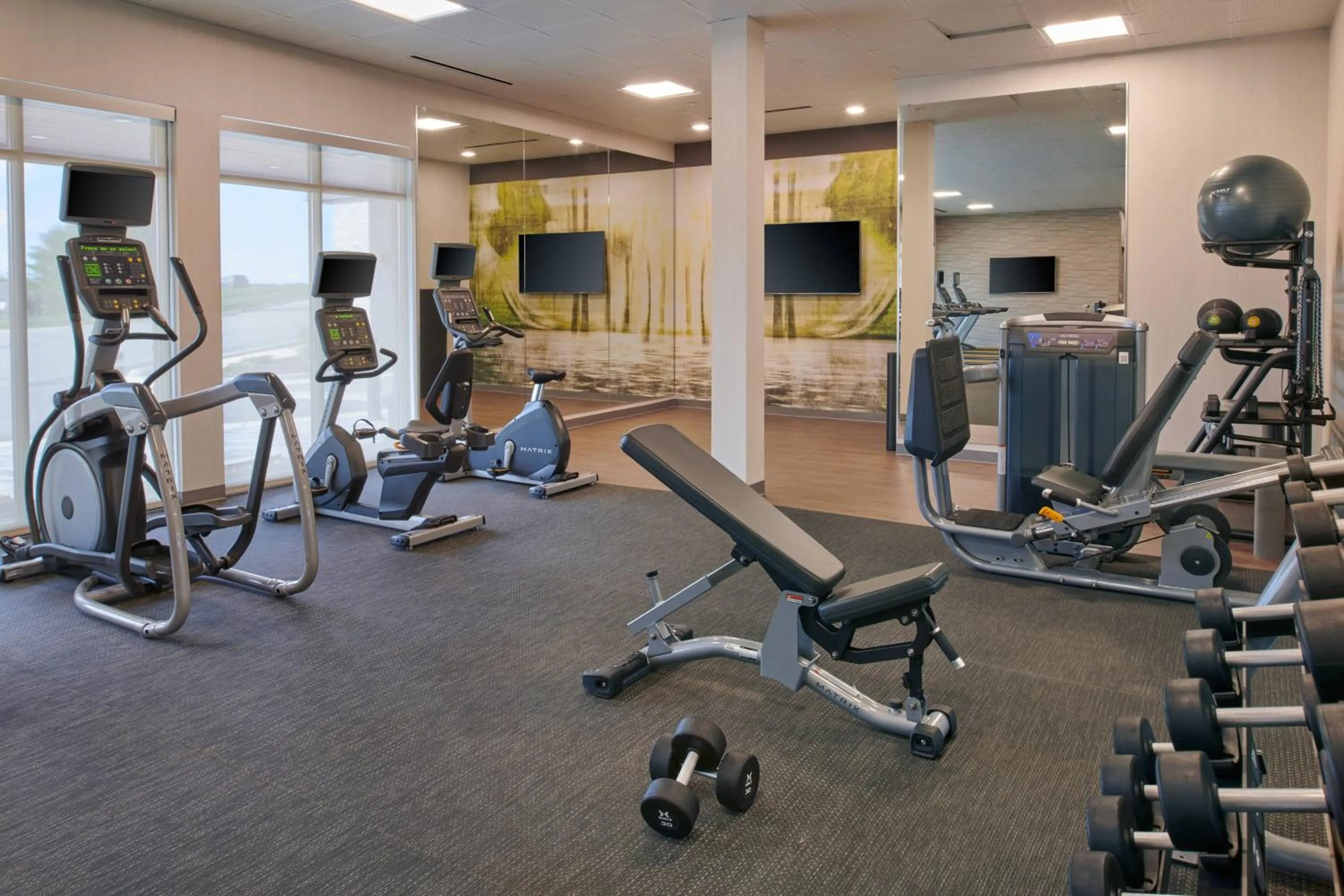 Fitness centre/facilities in Courtyard by Marriott Petoskey at Victories Square