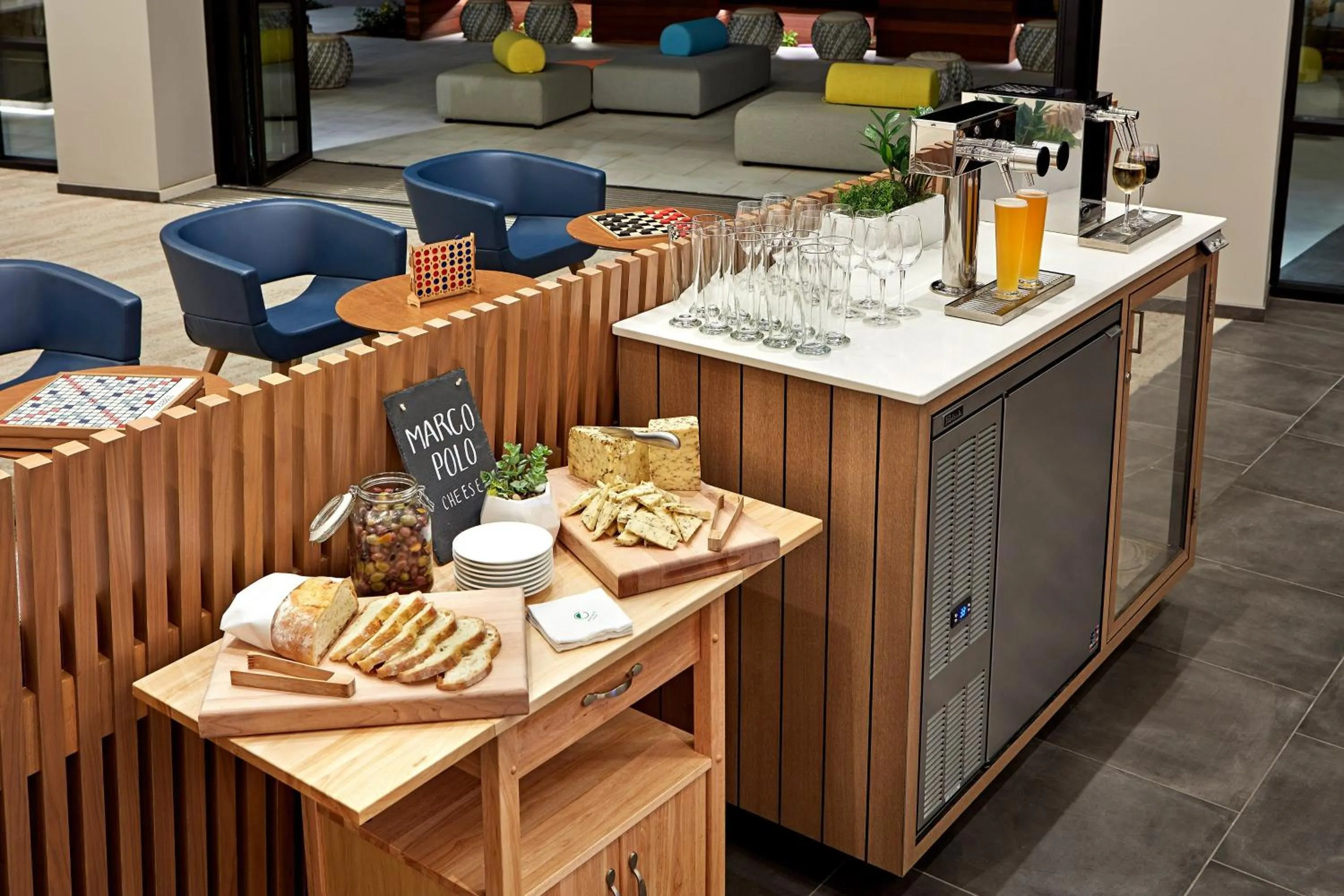 Restaurant/places to eat in Element Santa Clara