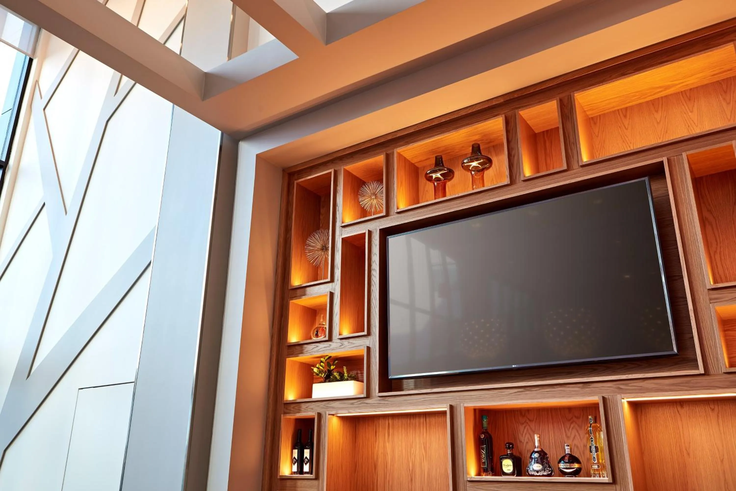 Lounge or bar in Element Santa Clara