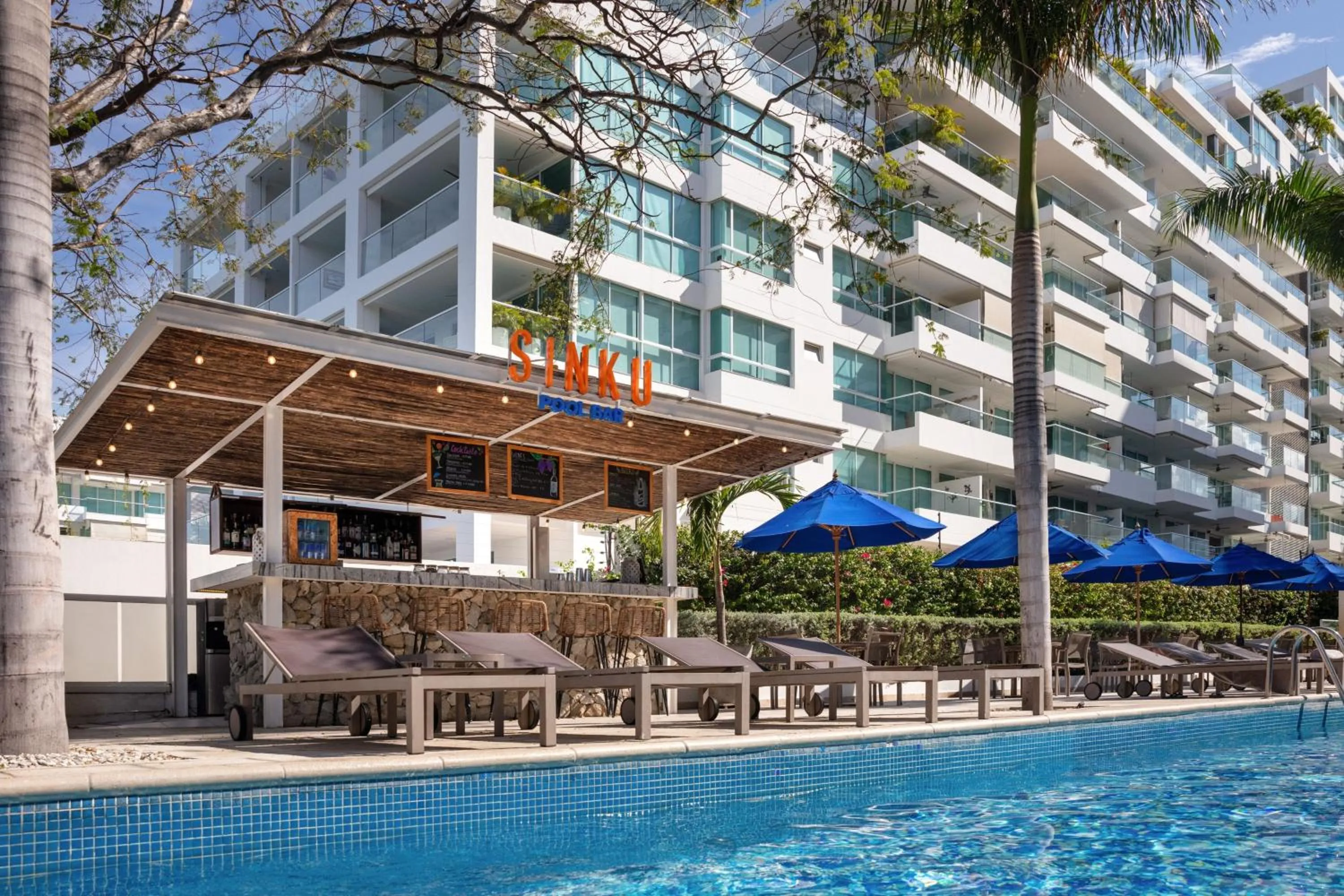 Swimming pool in Santa Marta Marriott Resort Playa Dormida