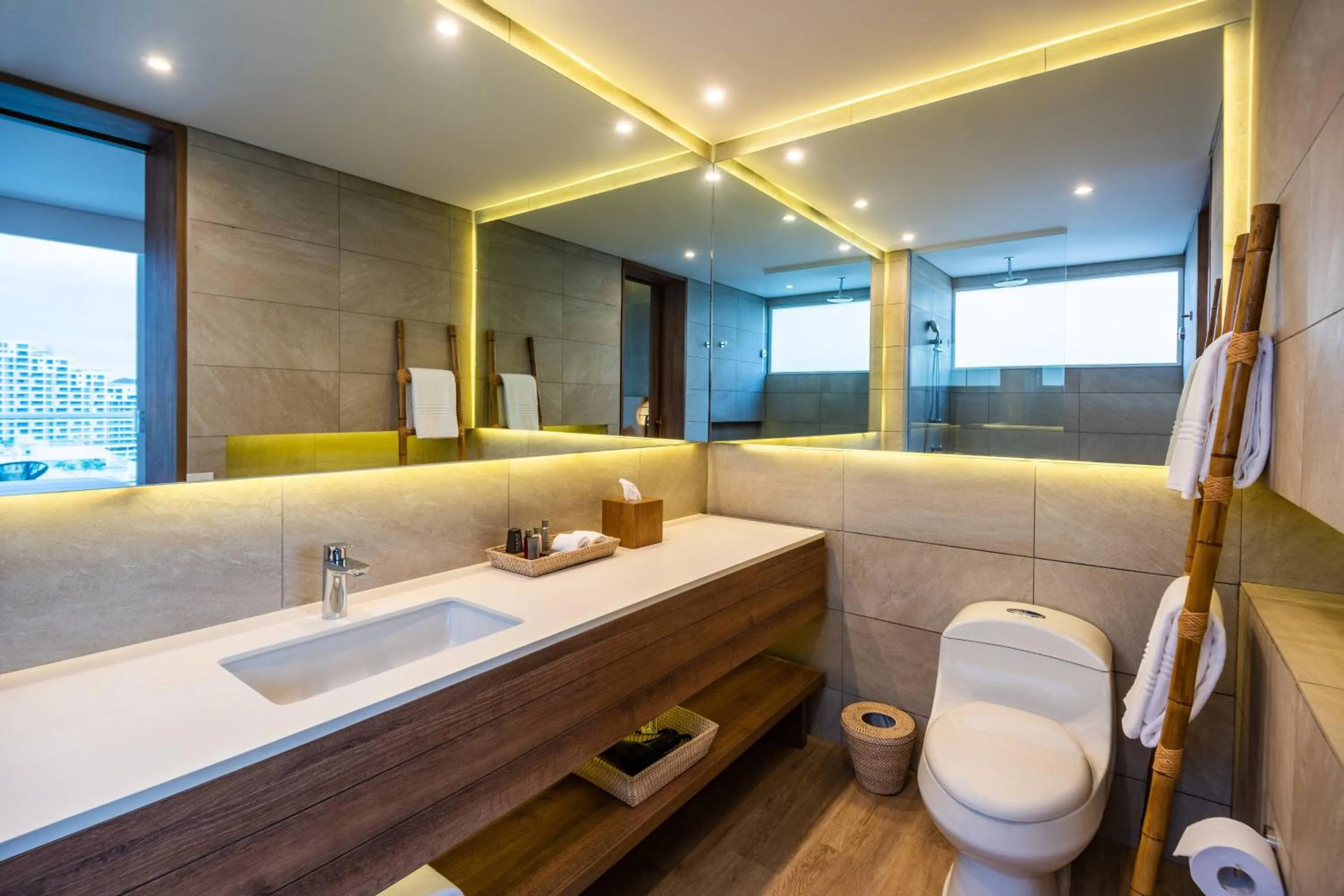 Bathroom in Santa Marta Marriott Resort Playa Dormida