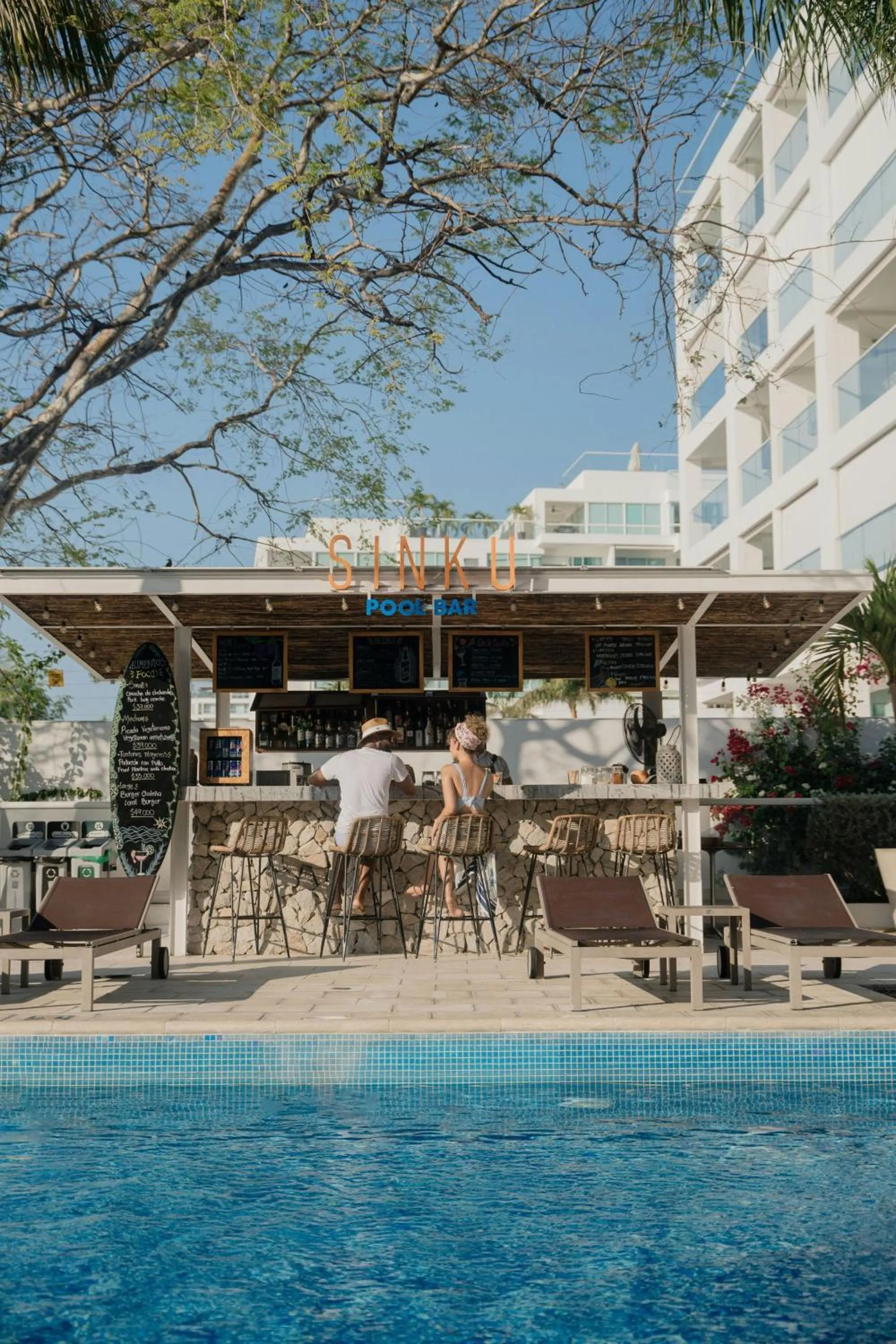 Swimming pool in Santa Marta Marriott Resort Playa Dormida