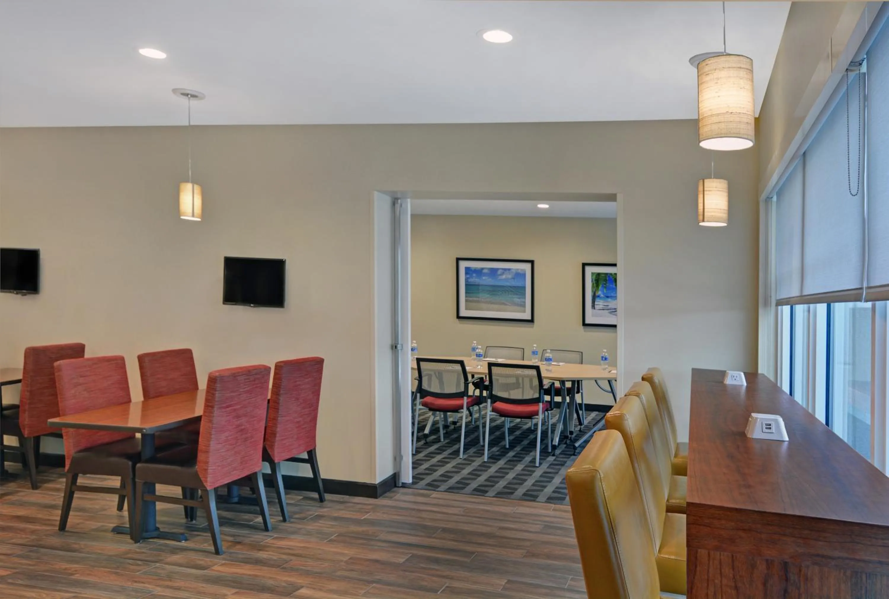 Breakfast in TownePlace Suites by Marriott Sarasota/Bradenton West