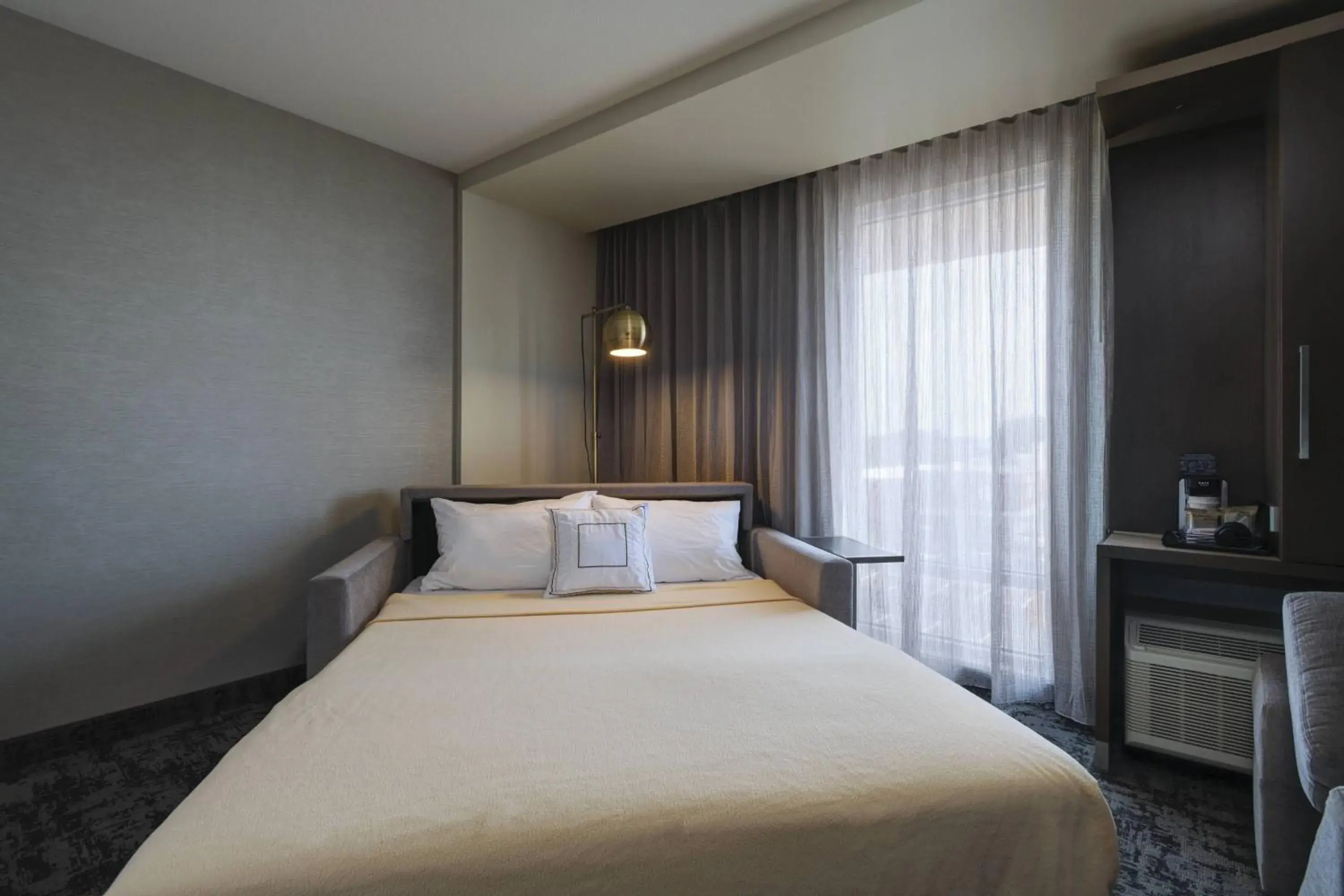 Lounge or bar, Bed in Courtyard St. Louis Brentwood Lounge or bar, Bed in Courtyard St. Louis Brentwood