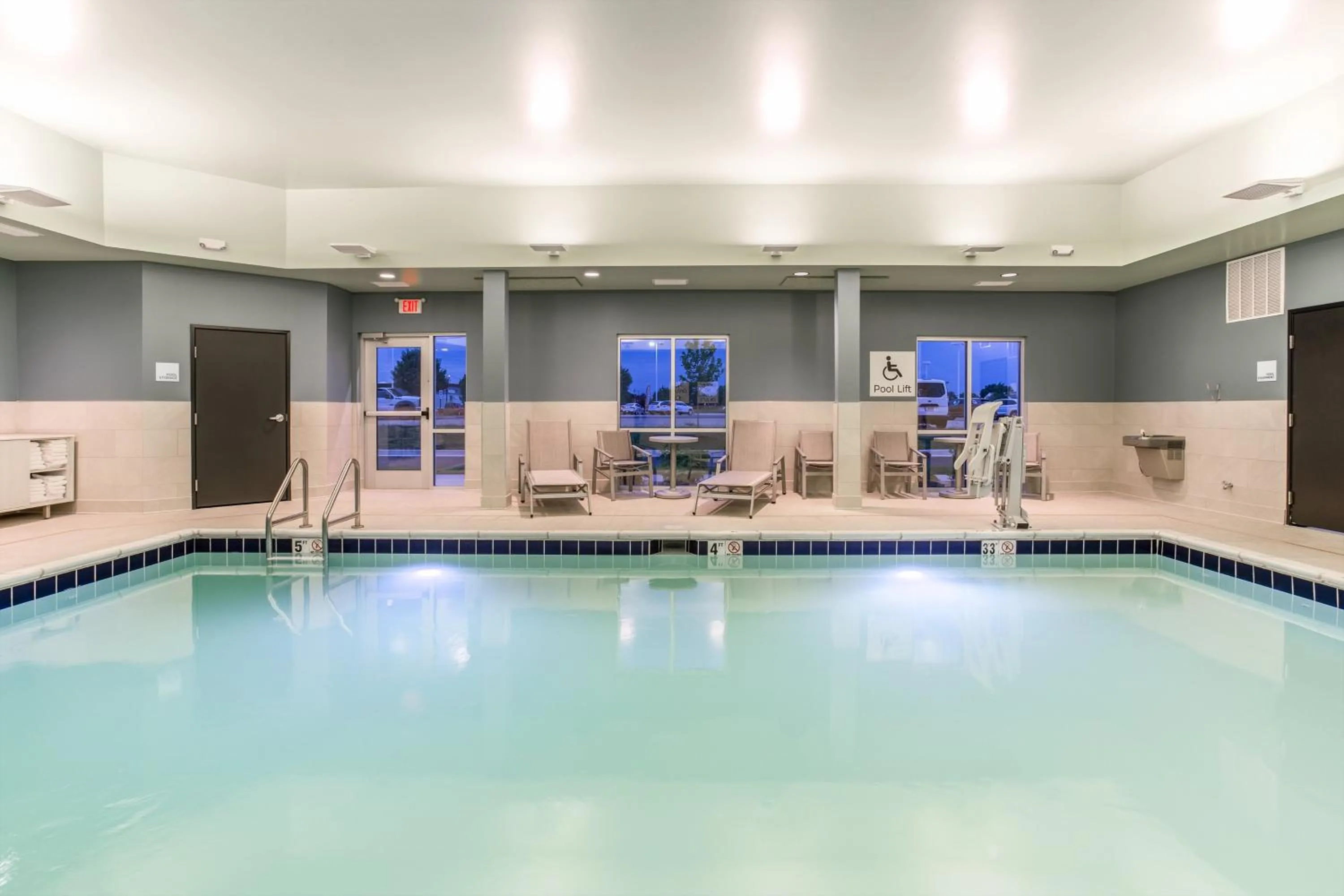Swimming pool in Holiday Inn Express & Suites - Ottawa, an IHG Hotel