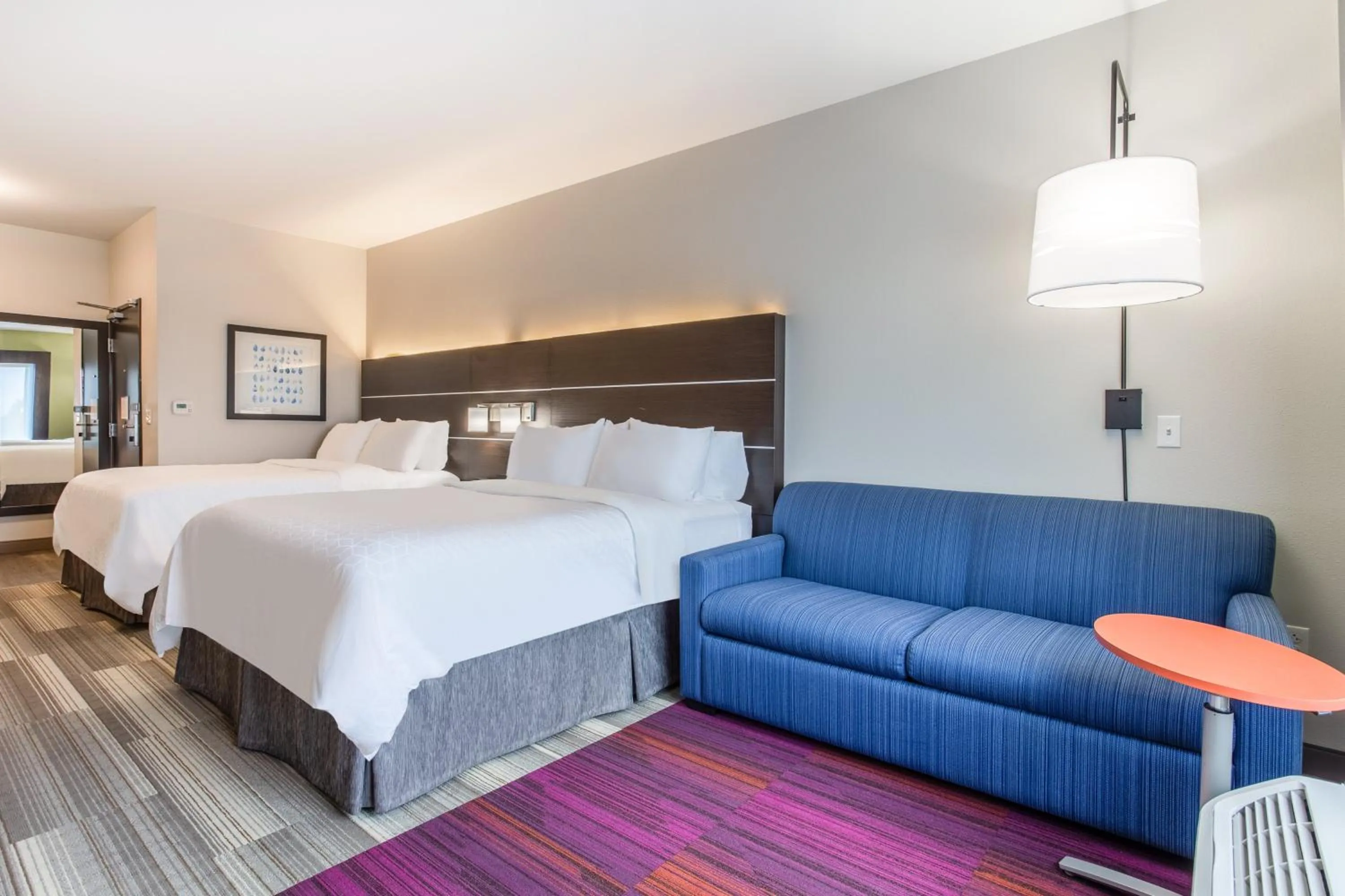 Bedroom, Bed in Holiday Inn Express & Suites - Ottawa, an IHG Hotel