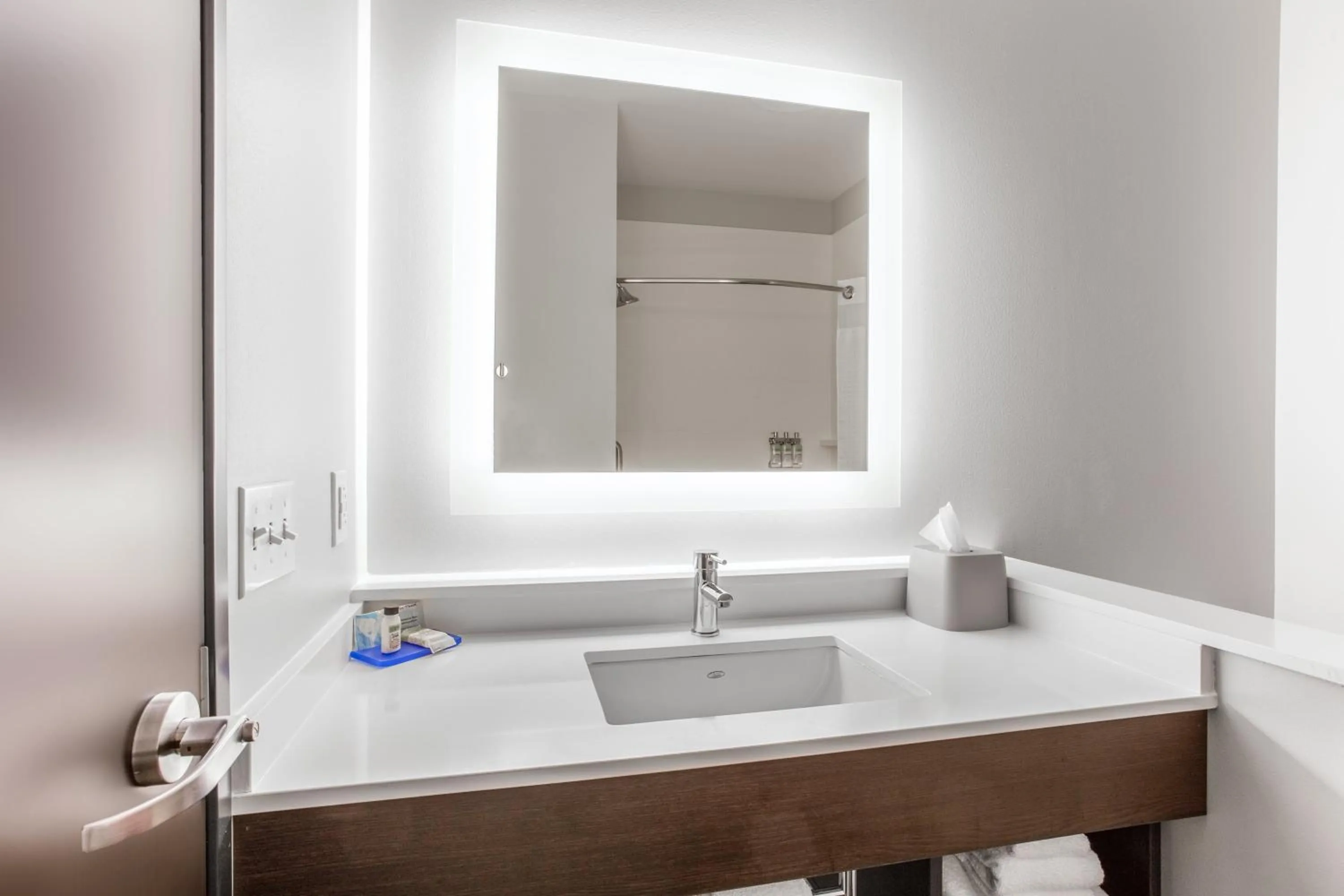 Photo of the whole room in Holiday Inn Express & Suites - Ottawa, an IHG Hotel