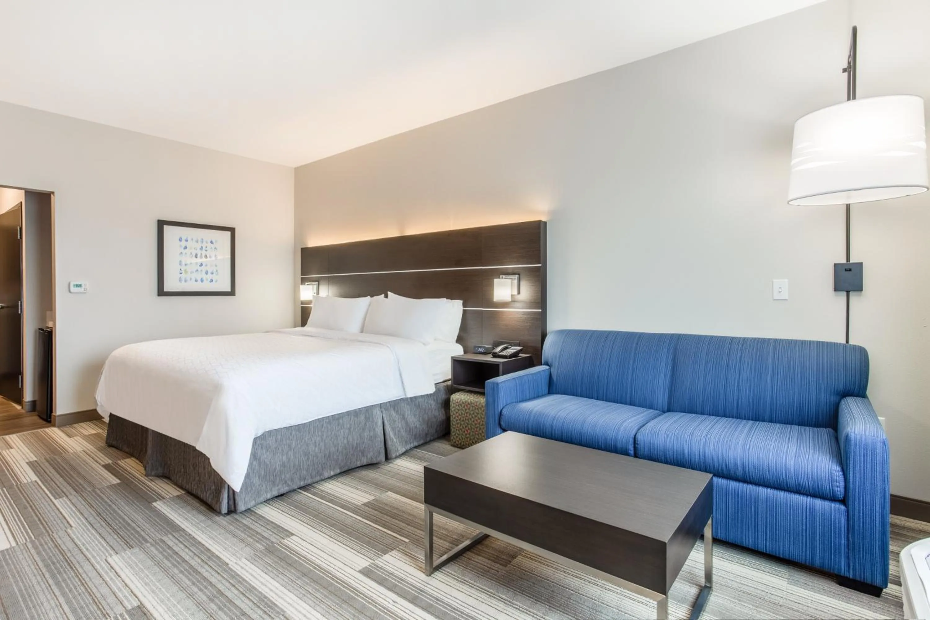 Bedroom, Bed in Holiday Inn Express & Suites - Ottawa, an IHG Hotel