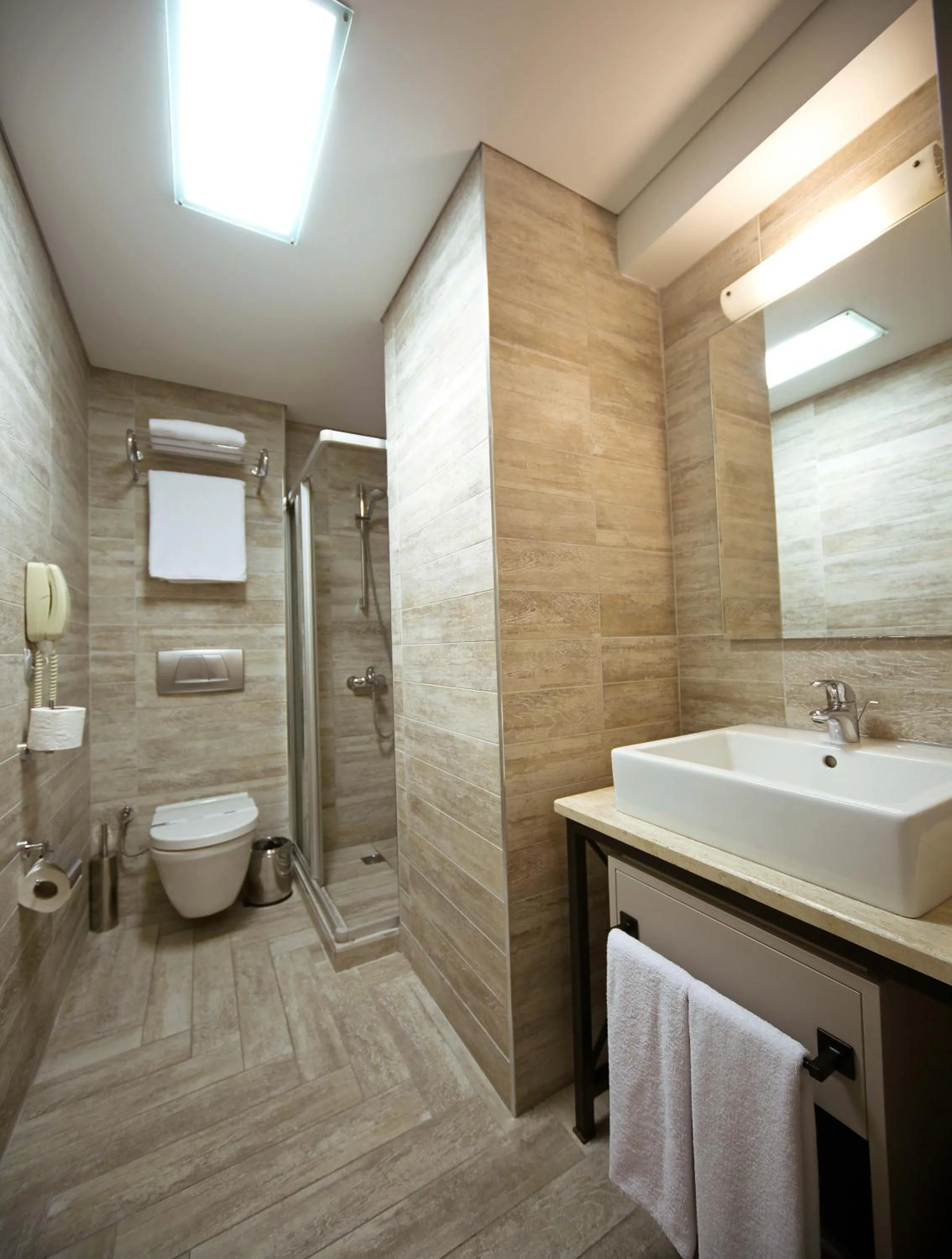 Shower, Bathroom in Hotel Polatdemir