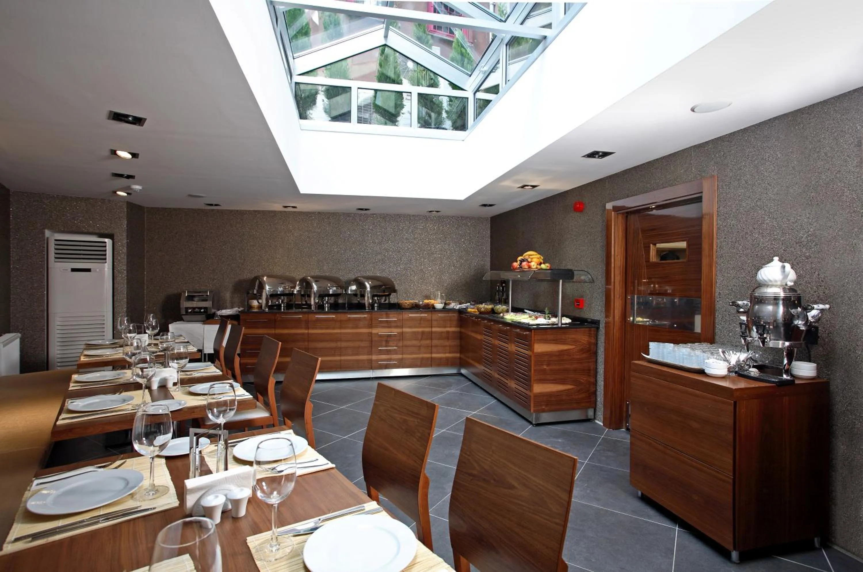 Restaurant/Places to Eat in Hotel Polatdemir