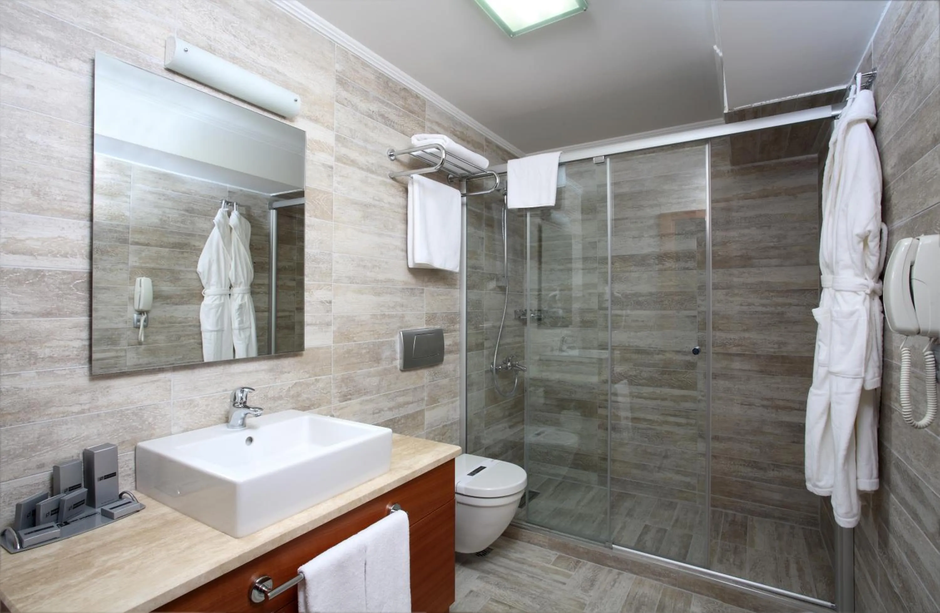 Bathroom in Hotel Polatdemir