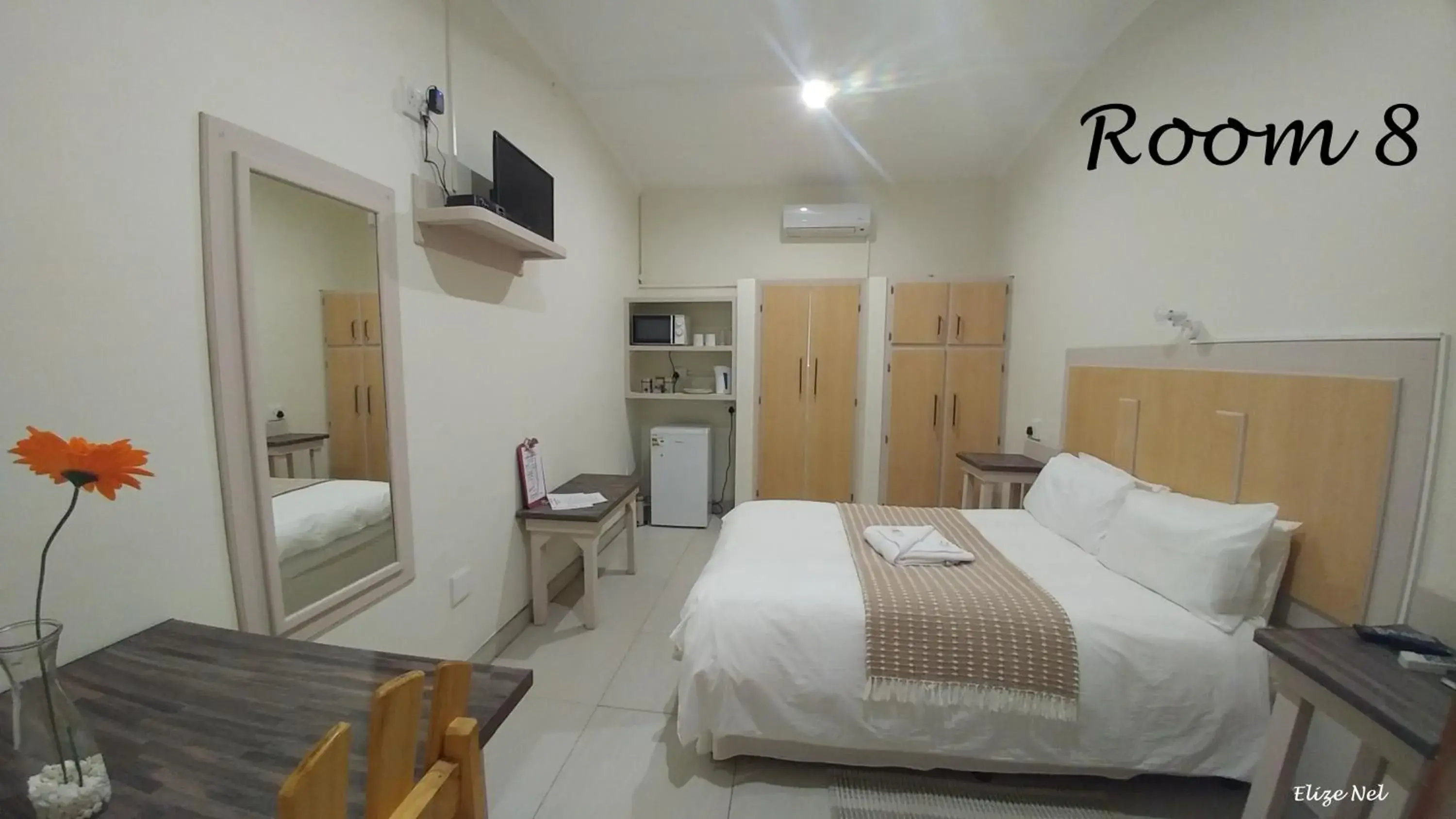 Deluxe Double Room - single occupancy in Hopetown Guesthouse Deluxe Double Room - single occupancy in Hopetown Guesthouse