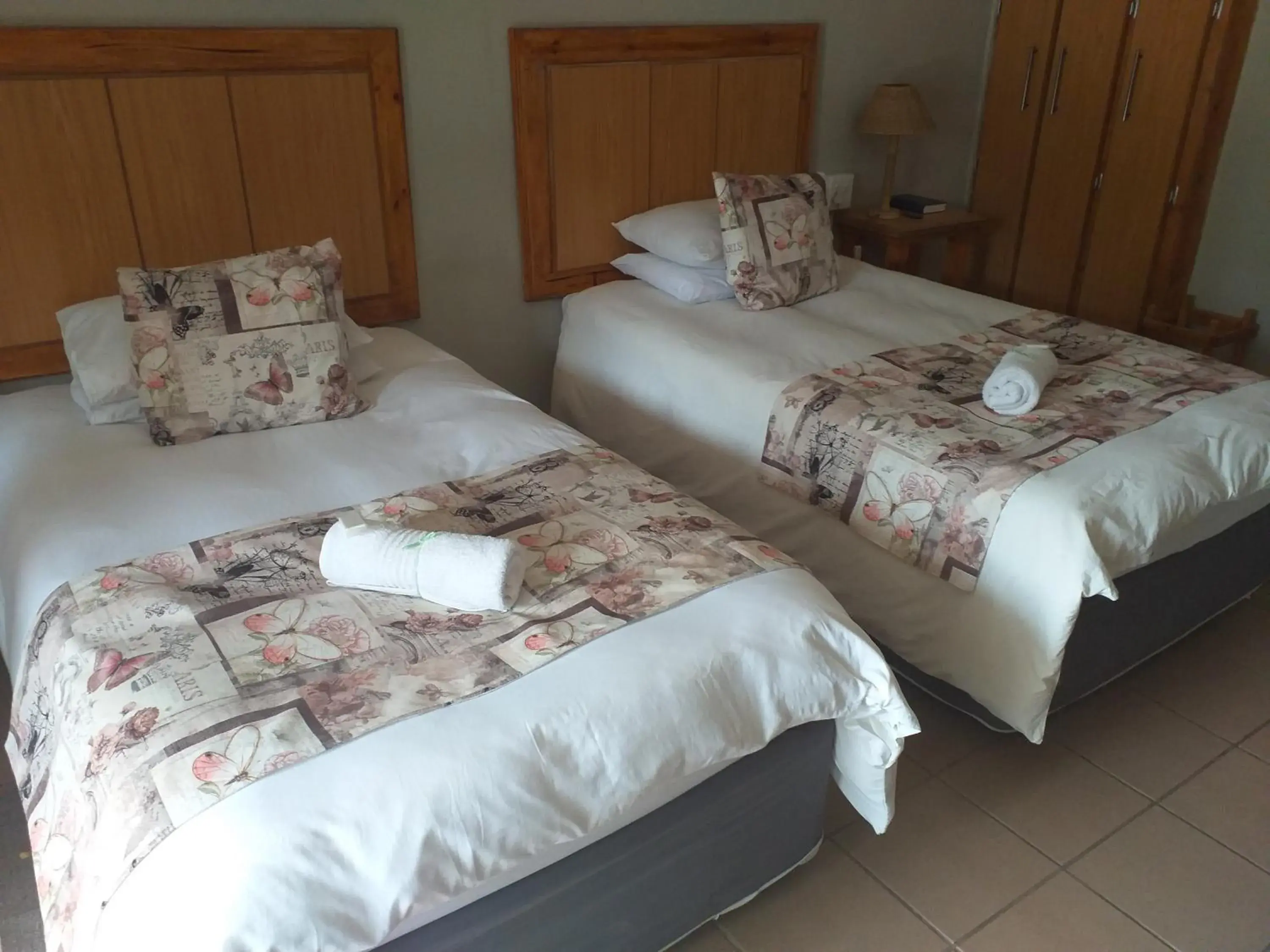 Deluxe Double Room in Hopetown Guesthouse Deluxe Double Room in Hopetown Guesthouse