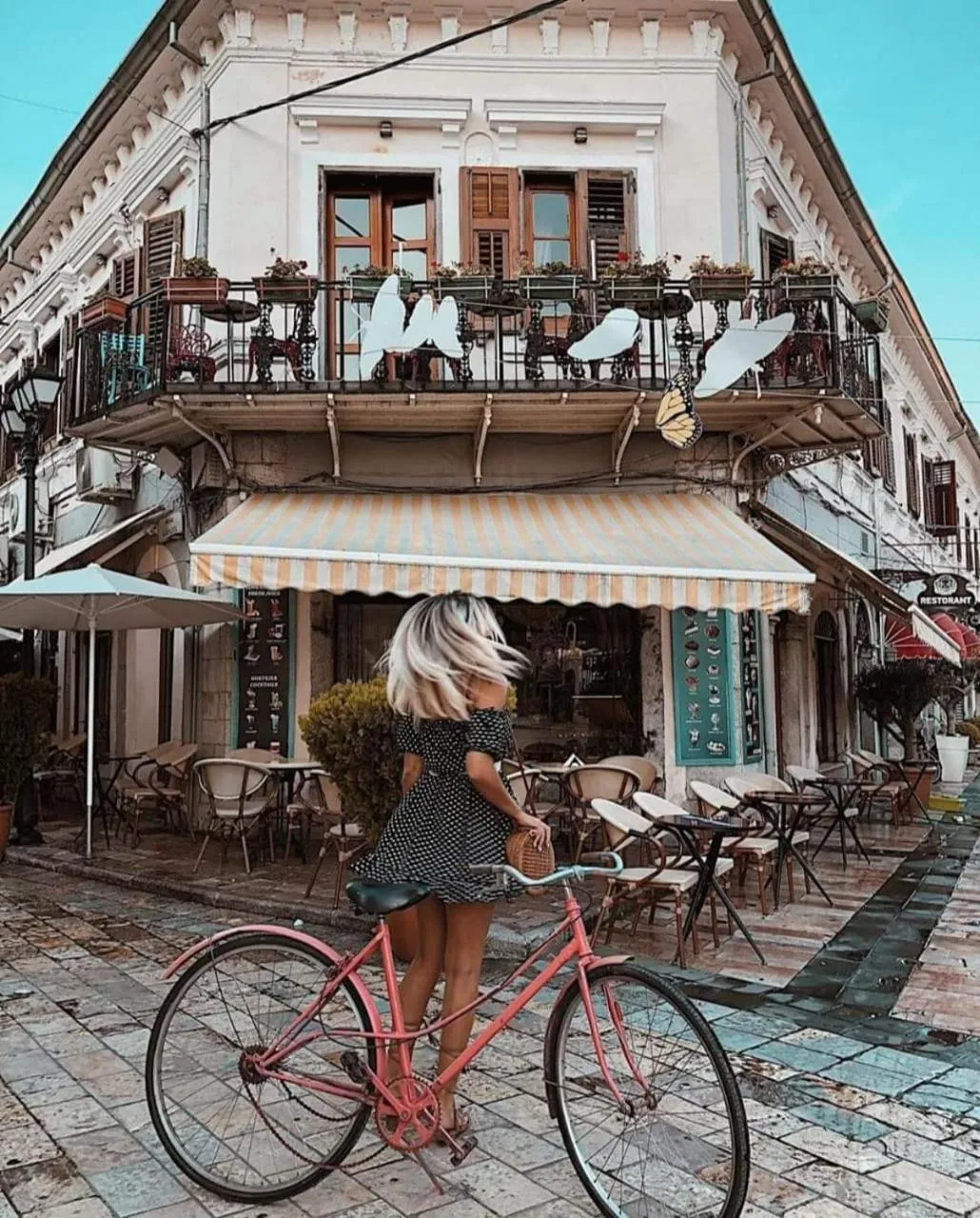 Neighbourhood in Promenade Hotel