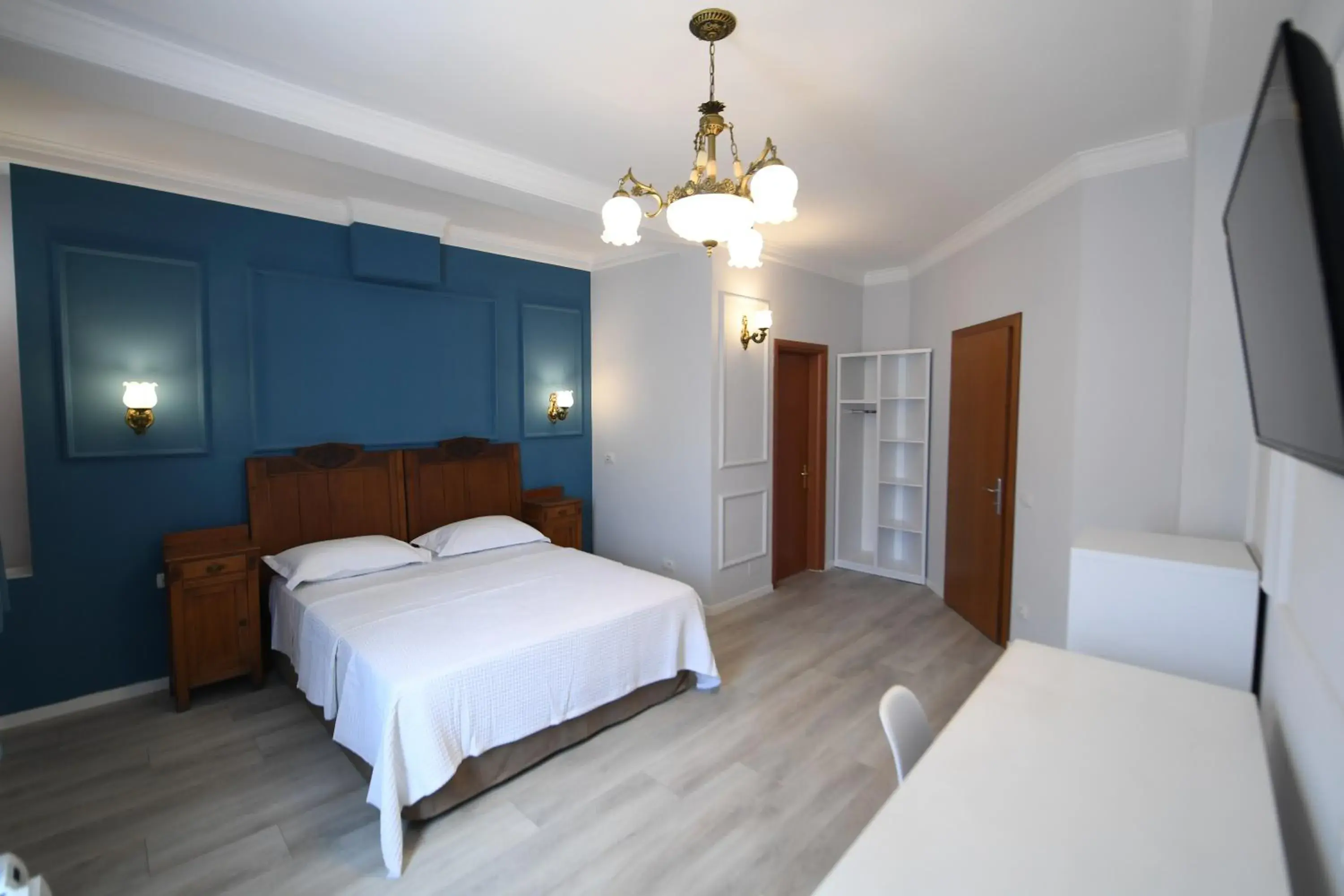 Deluxe Double Room - single occupancy in Promenade Hotel Deluxe Double Room - single occupancy in Promenade Hotel