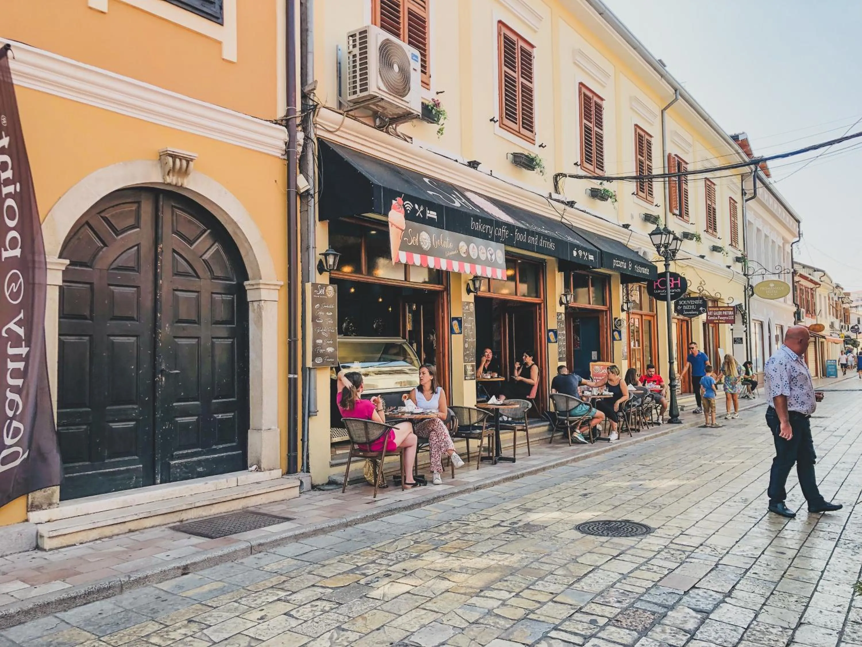Property building in Promenade Hotel