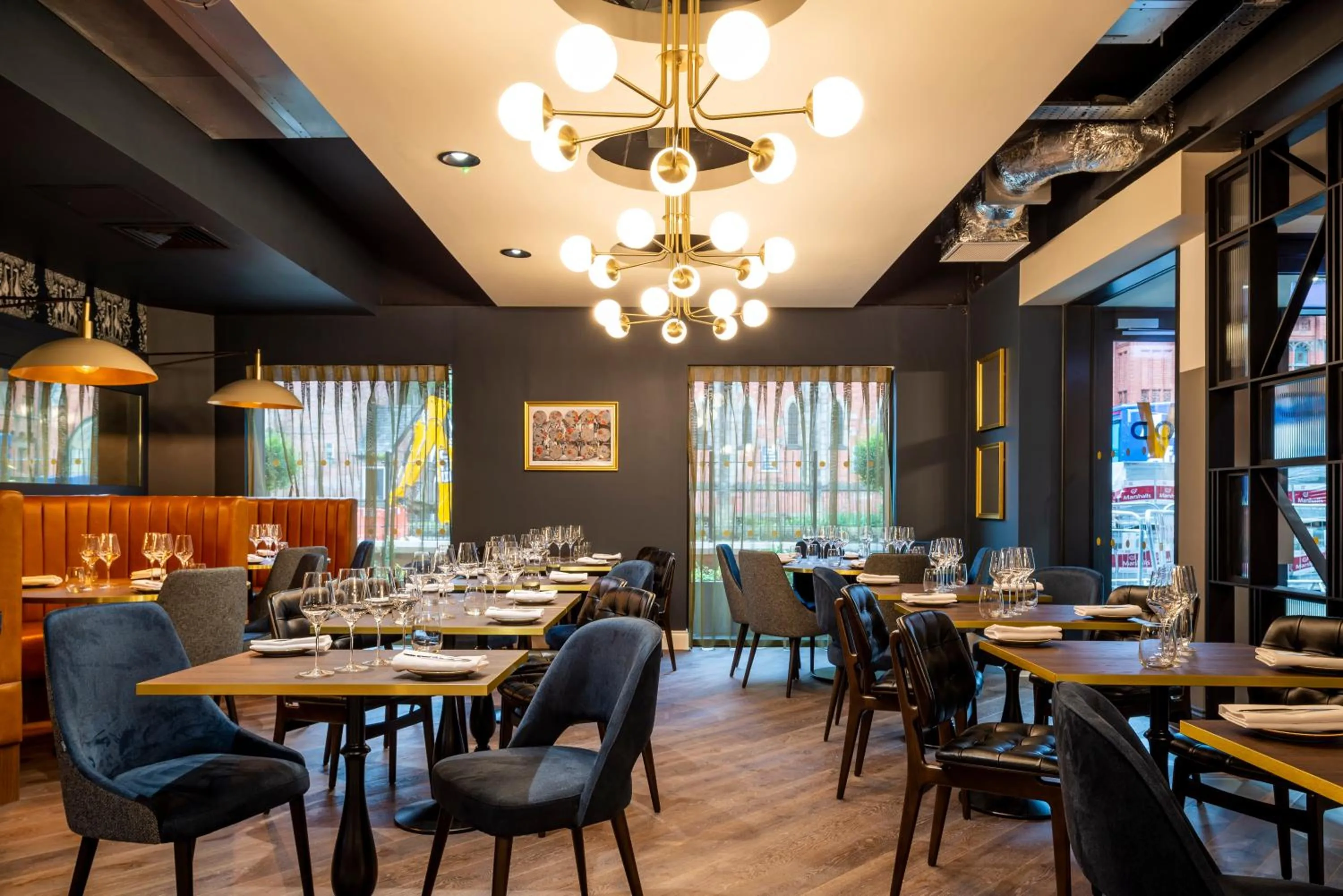 Food and drinks in Hotel Indigo - Chester by IHG