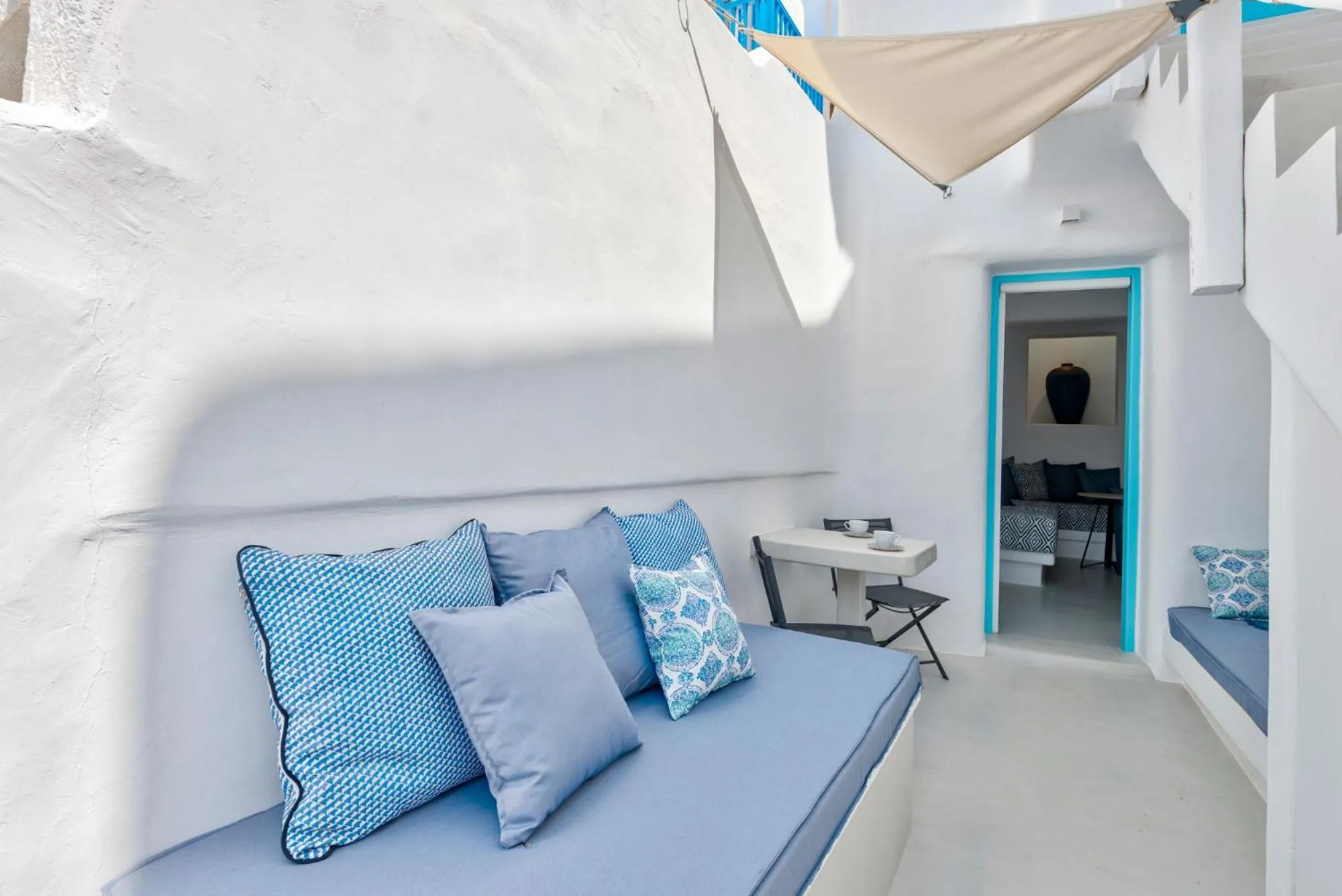 Patio, Bed in Mykonian Mews Luxury Suites