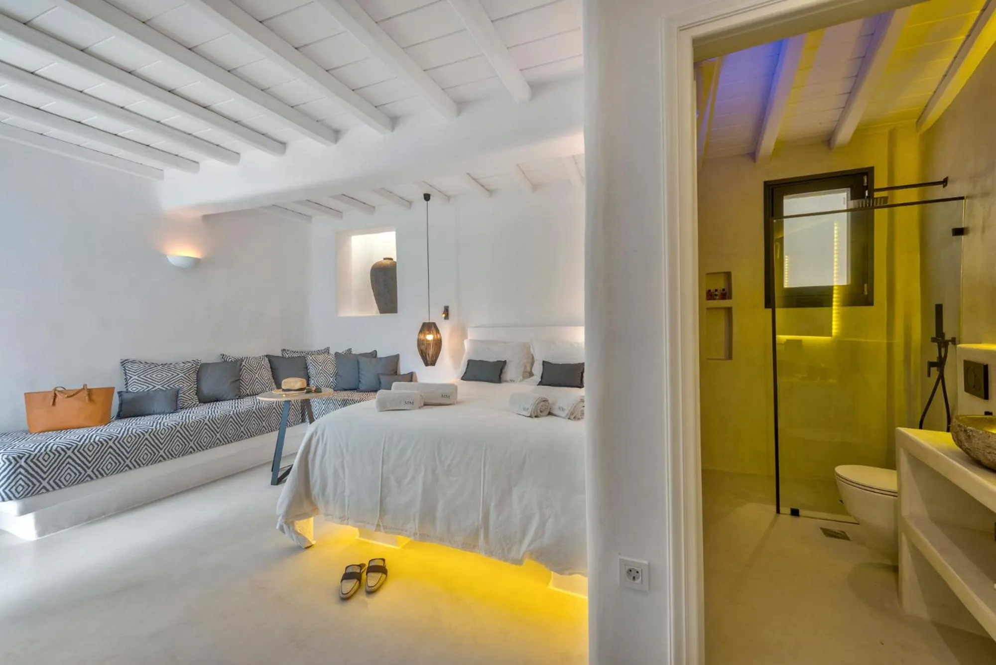 Shower, Bed in Mykonian Mews Luxury Suites