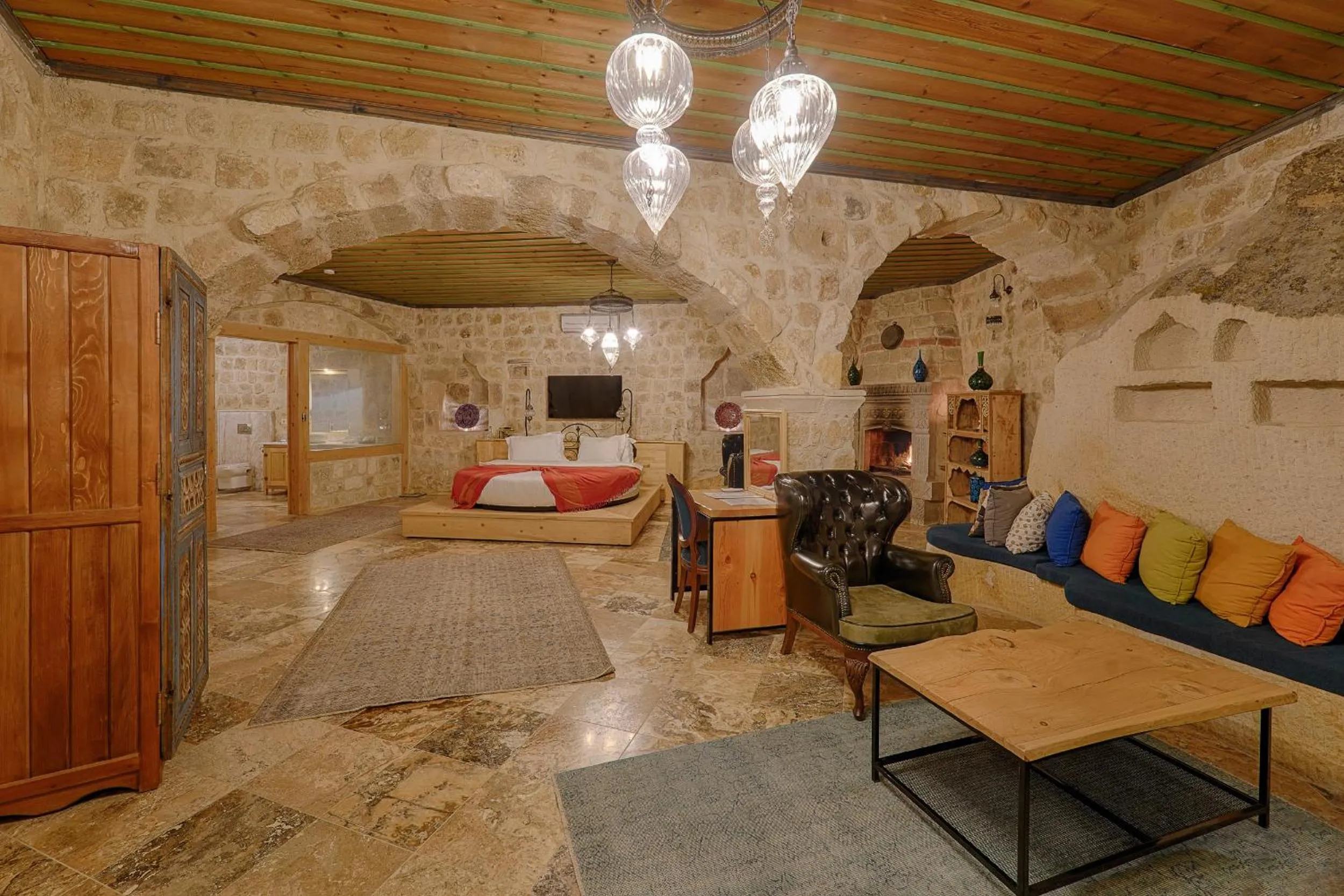 Bed in Taru Cave Suites