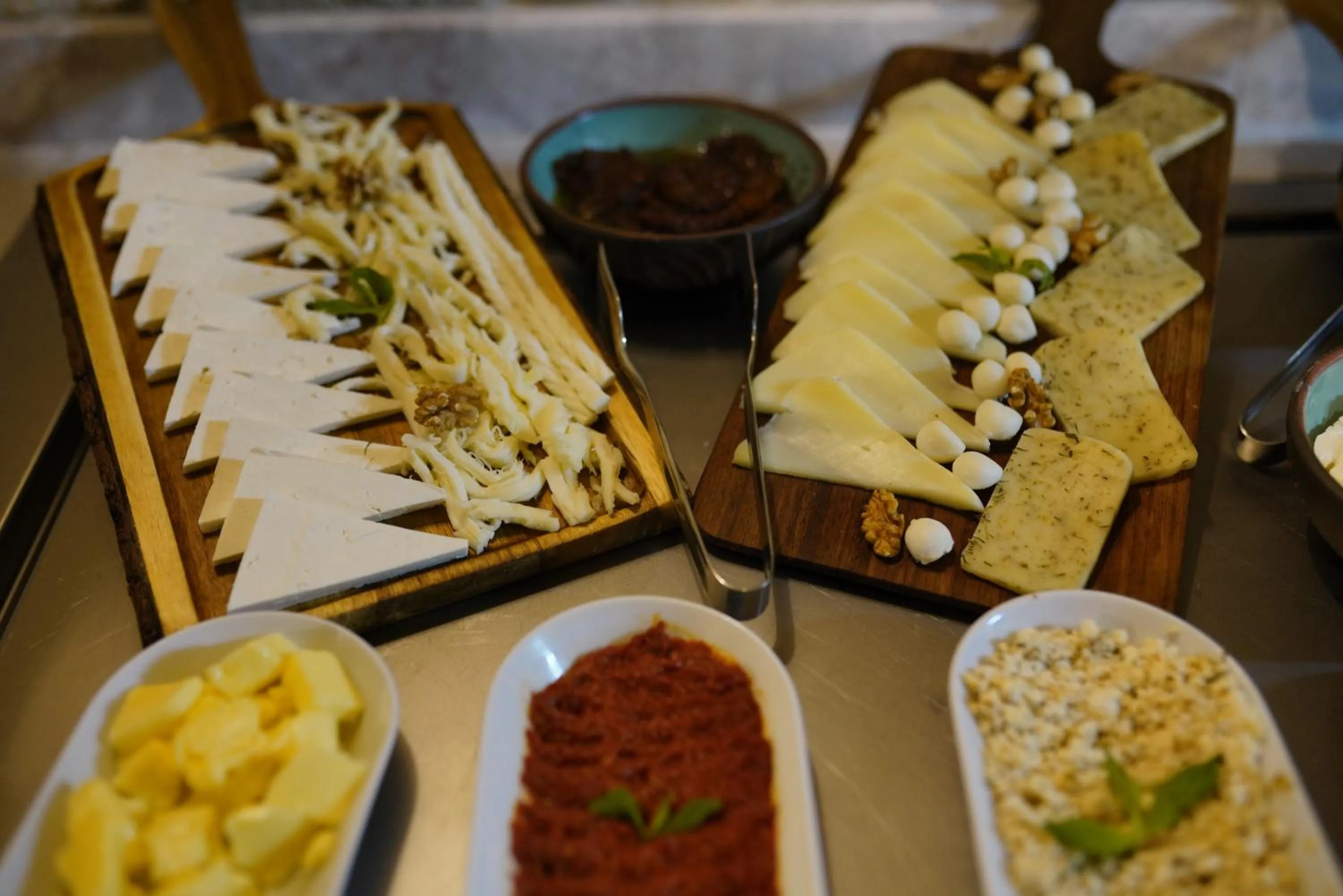 Food in Taru Cave Suites