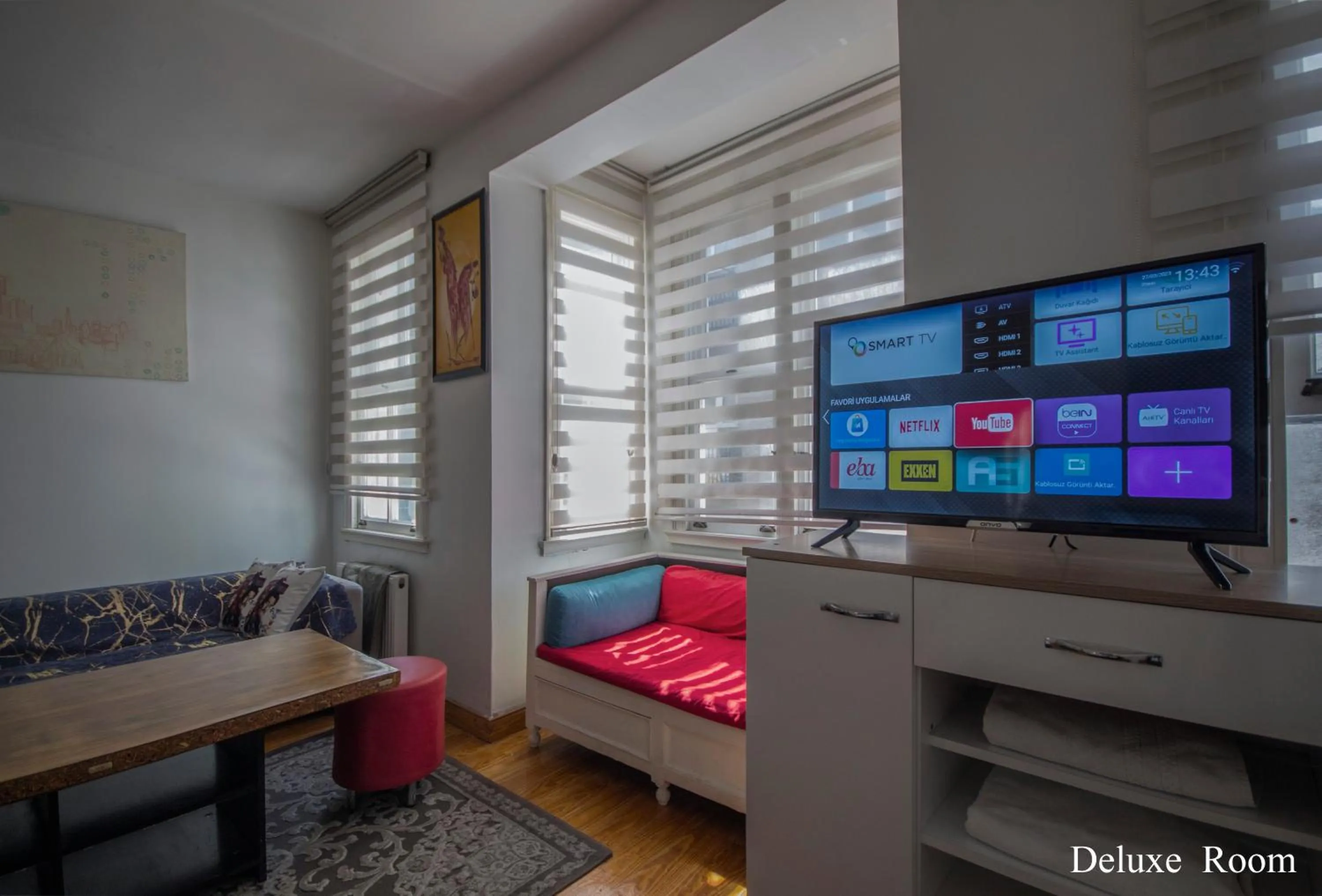 Communal lounge/ TV room in PUHU OTEL