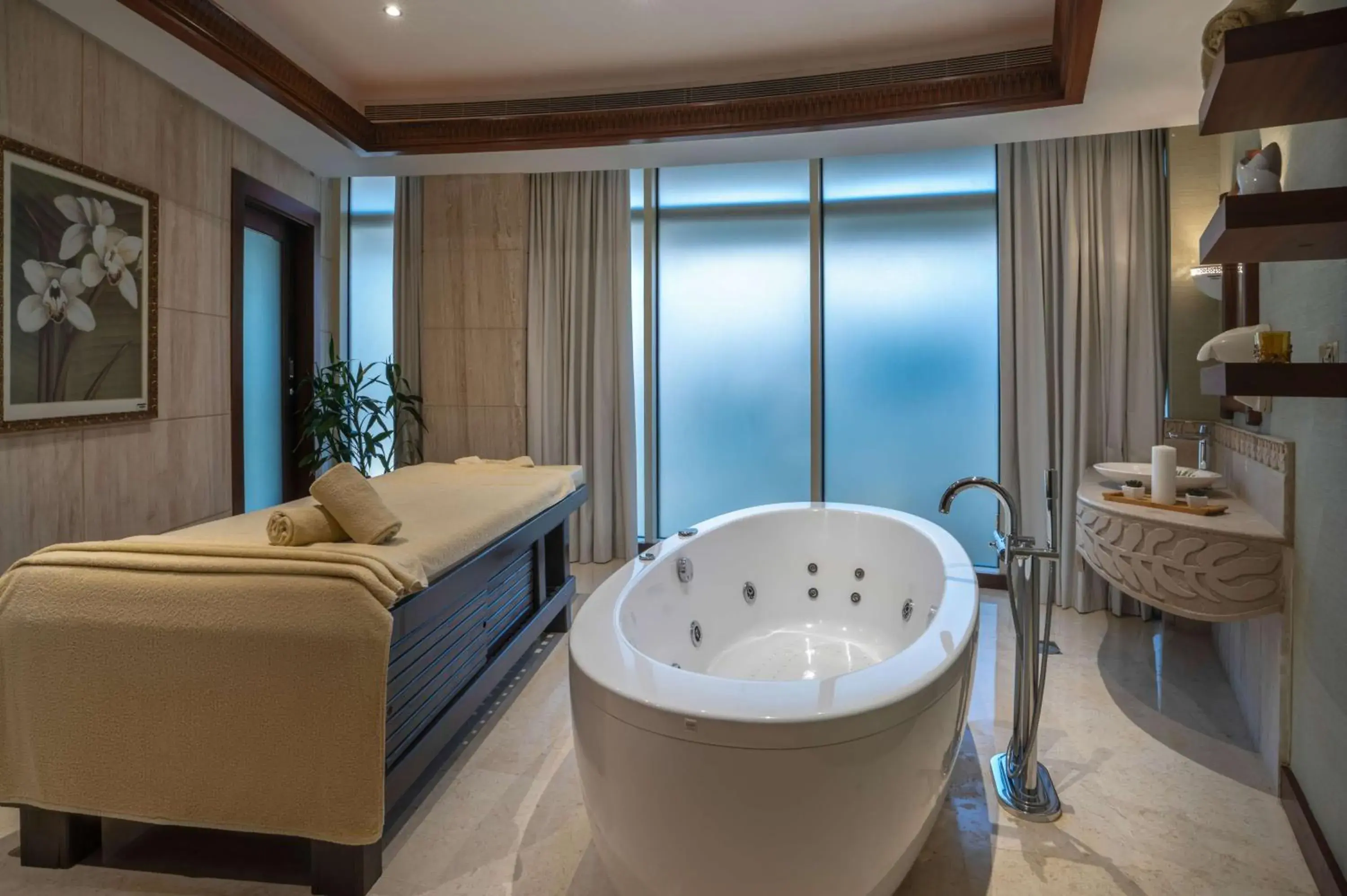 Spa and wellness centre/facilities in The Diplomat Radisson Blu Hotel Residence & Spa Spa and wellness centre/facilities in The Diplomat Radisson Blu Hotel Residence & Spa