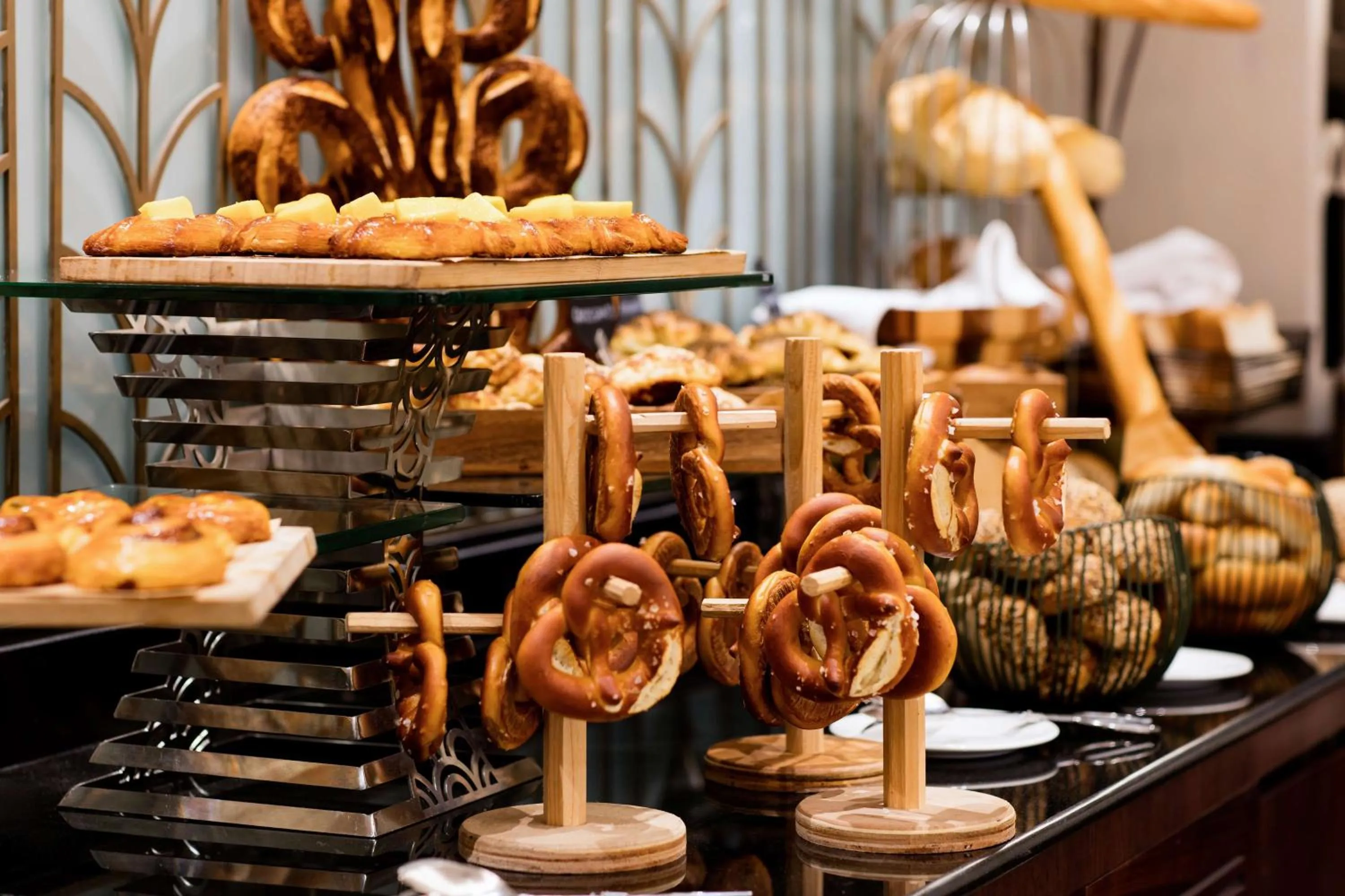 Restaurant/places to eat in The Diplomat Radisson Blu Hotel Residence & Spa