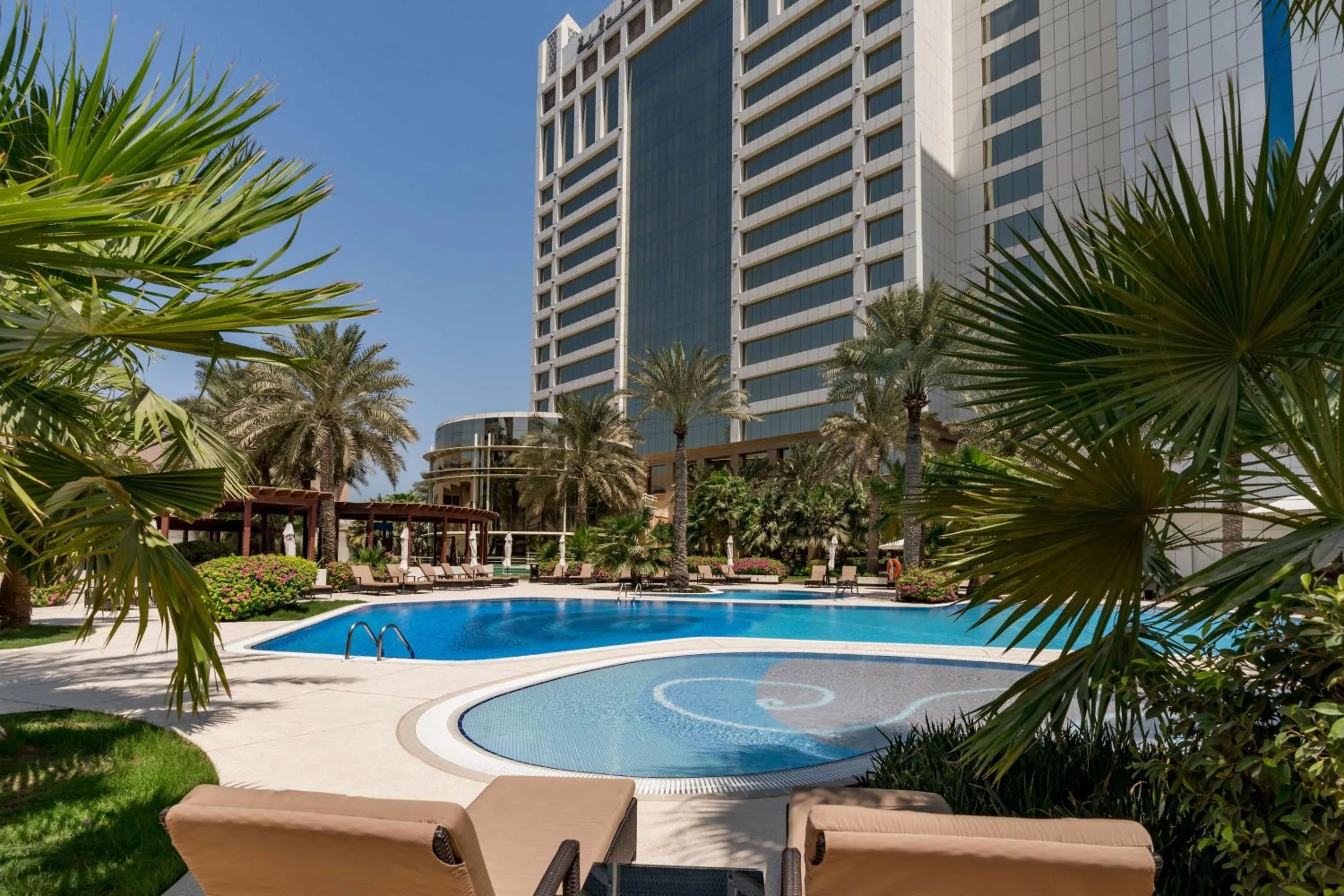 Day in The Diplomat Radisson Blu Hotel Residence & Spa