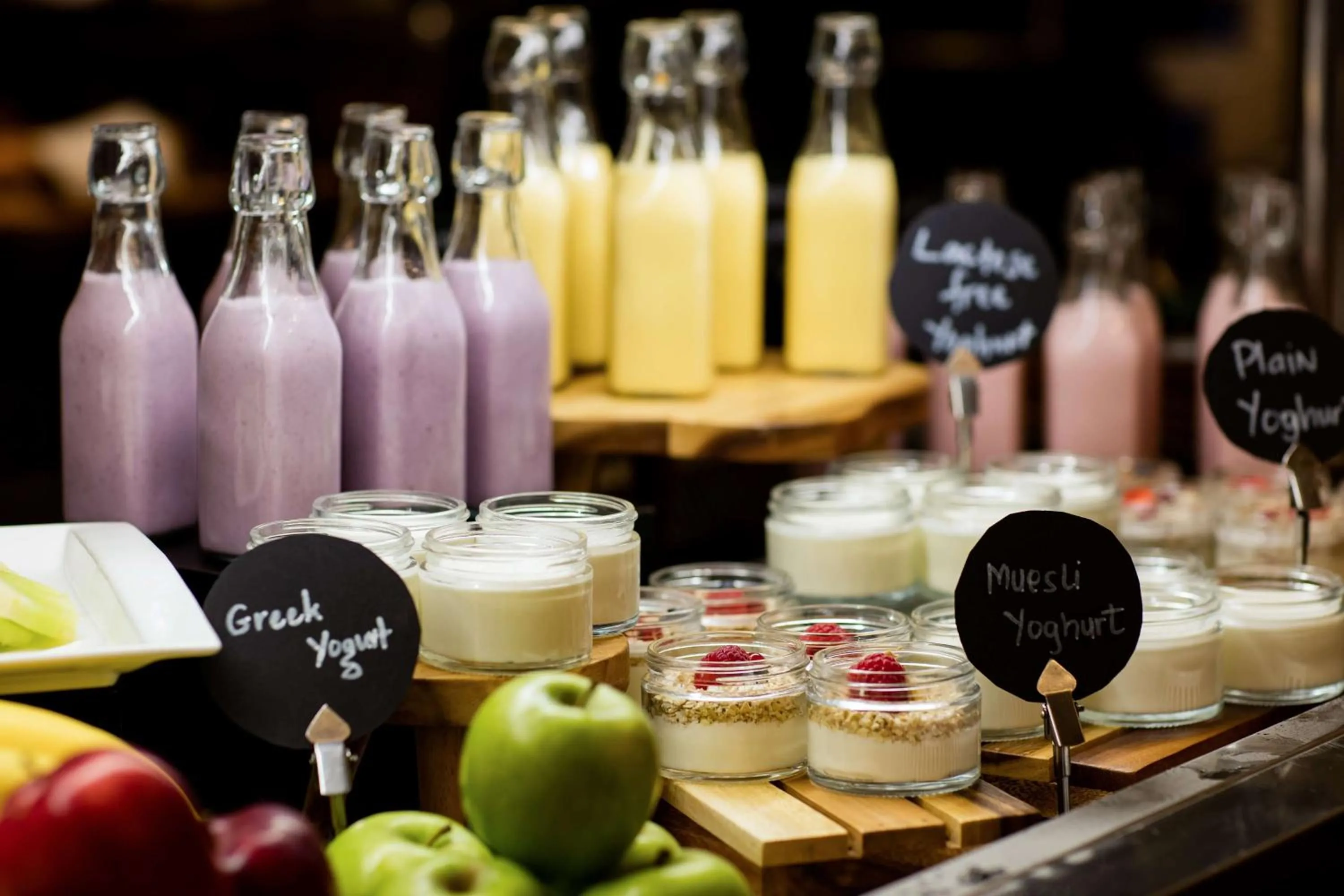 Coffee/tea facilities in The Diplomat Radisson Blu Hotel Residence & Spa