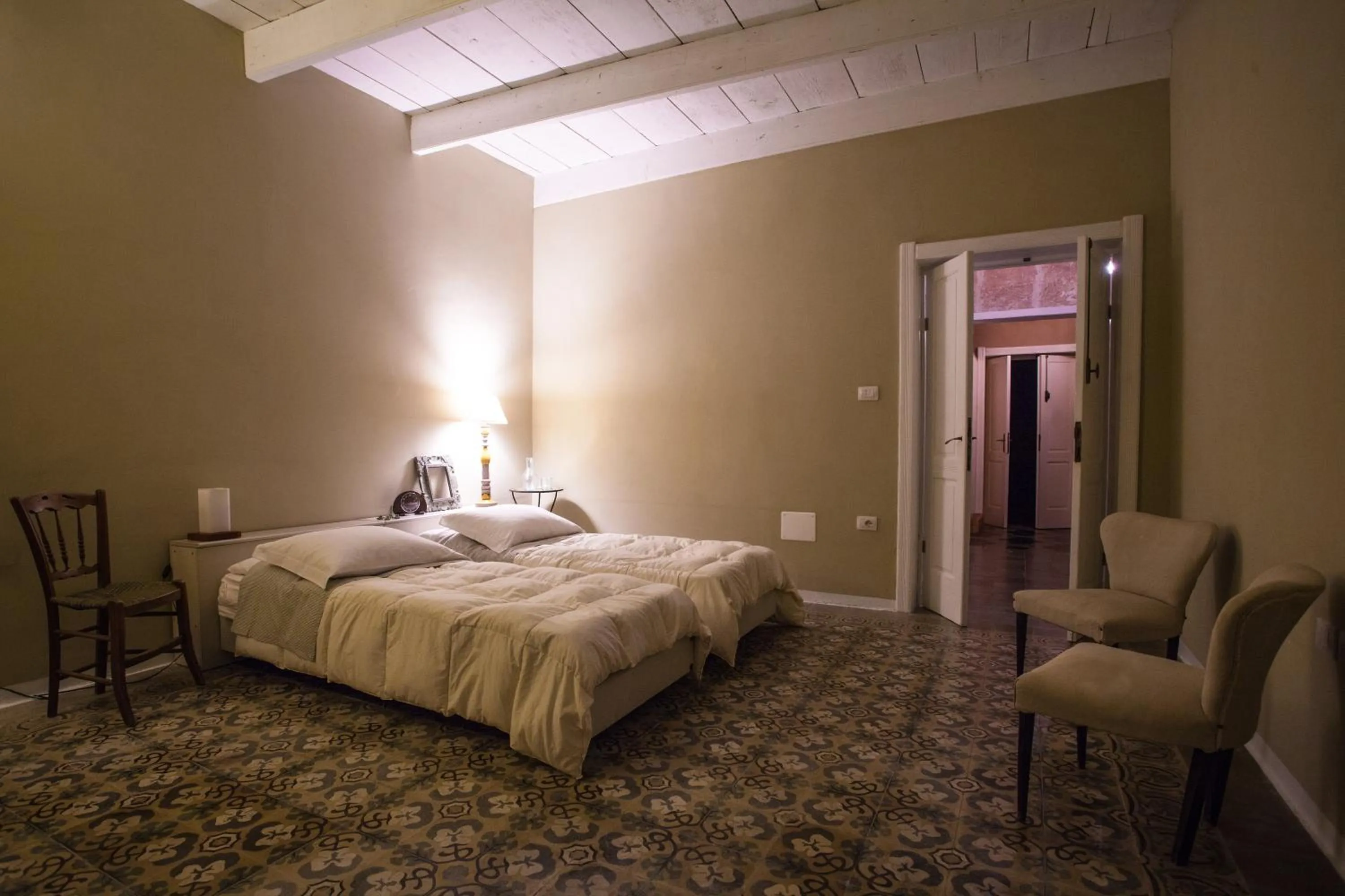 Photo of the whole room, Bed in Piazza San Pantaleo