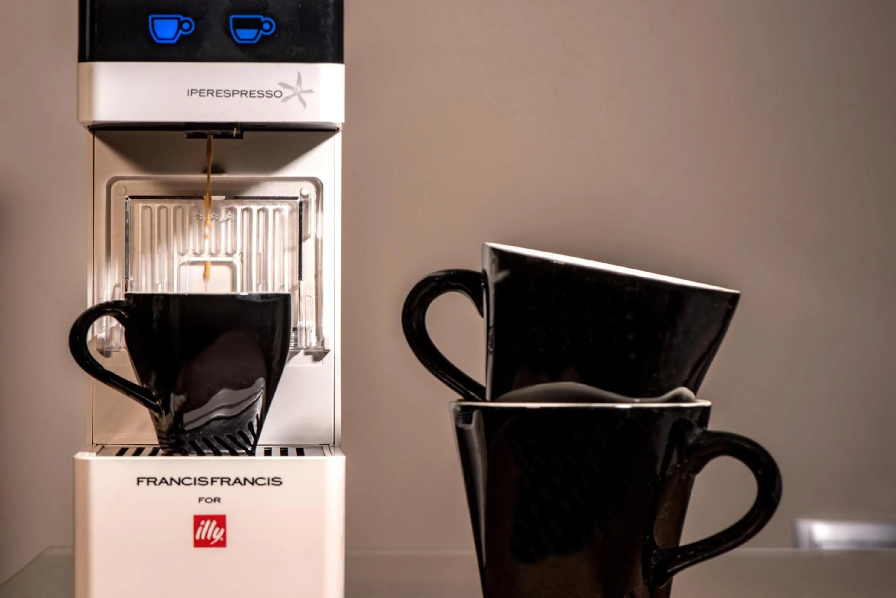 Coffee/tea facilities in Pyrgos Hotel