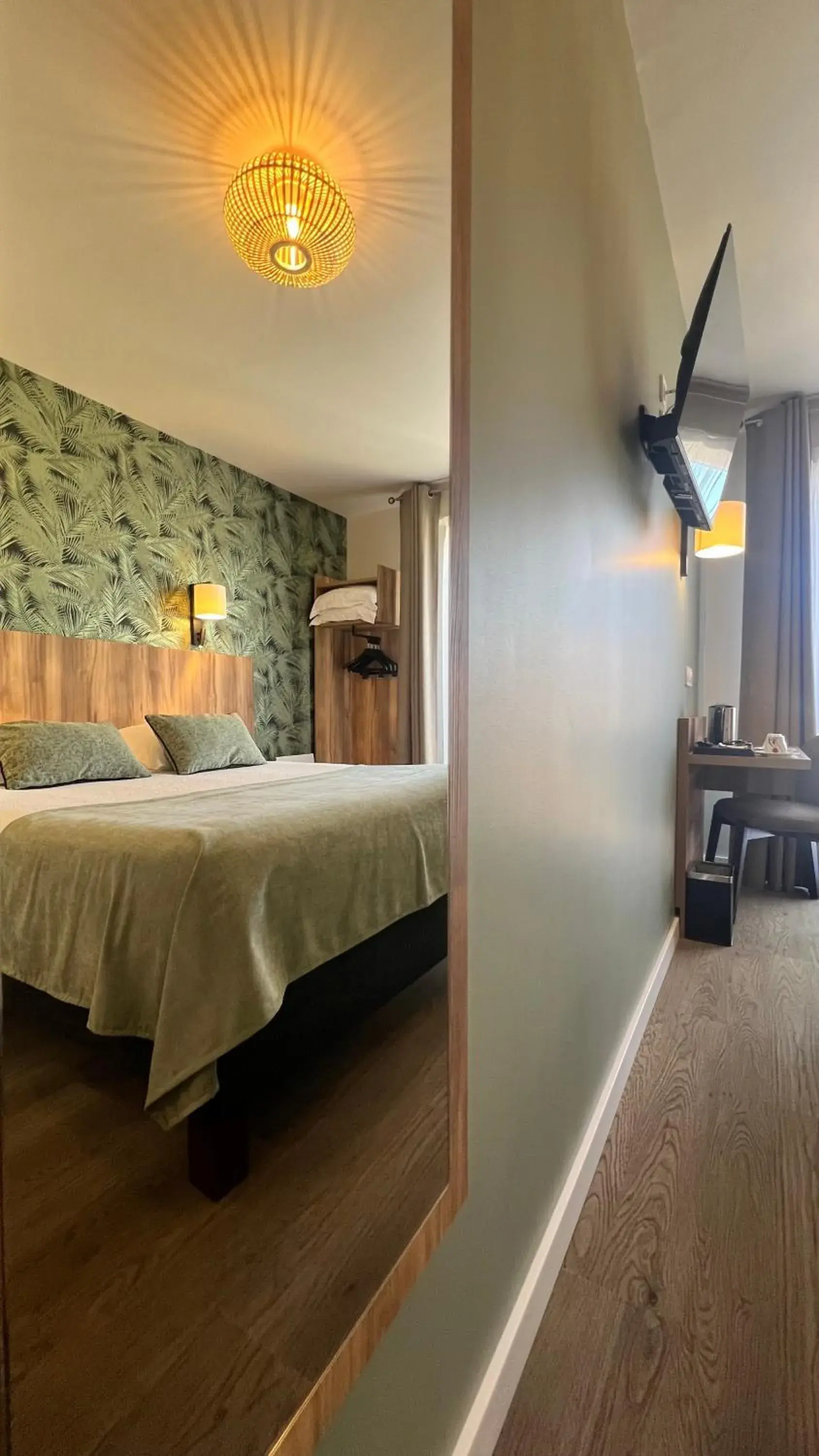 Bedroom, Bed in Logis Hôtel Restaurant Azalées Bedroom, Bed in Logis Hôtel Restaurant Azalées