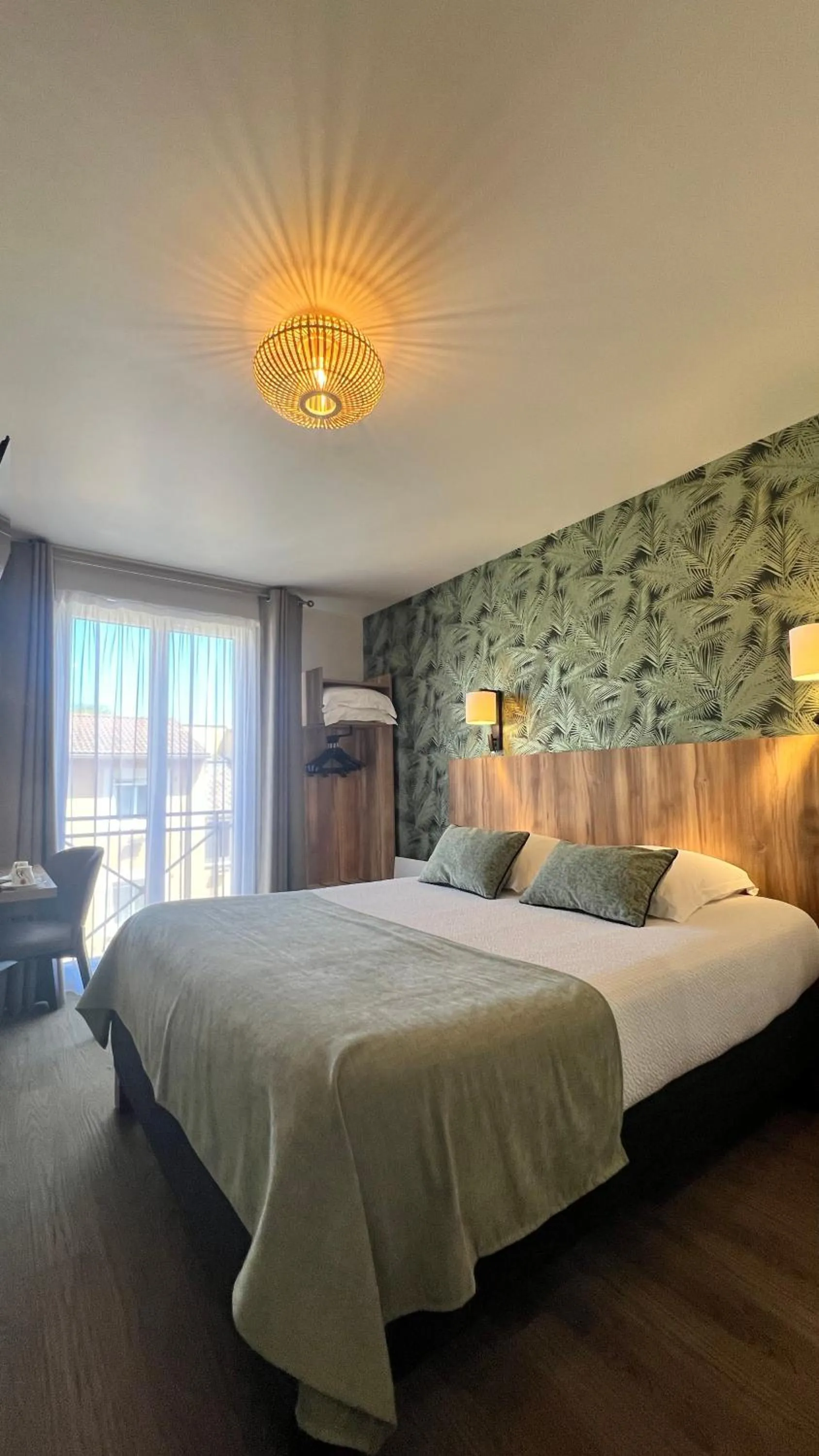 Bedroom, Bed in Logis Hôtel Restaurant Azalées