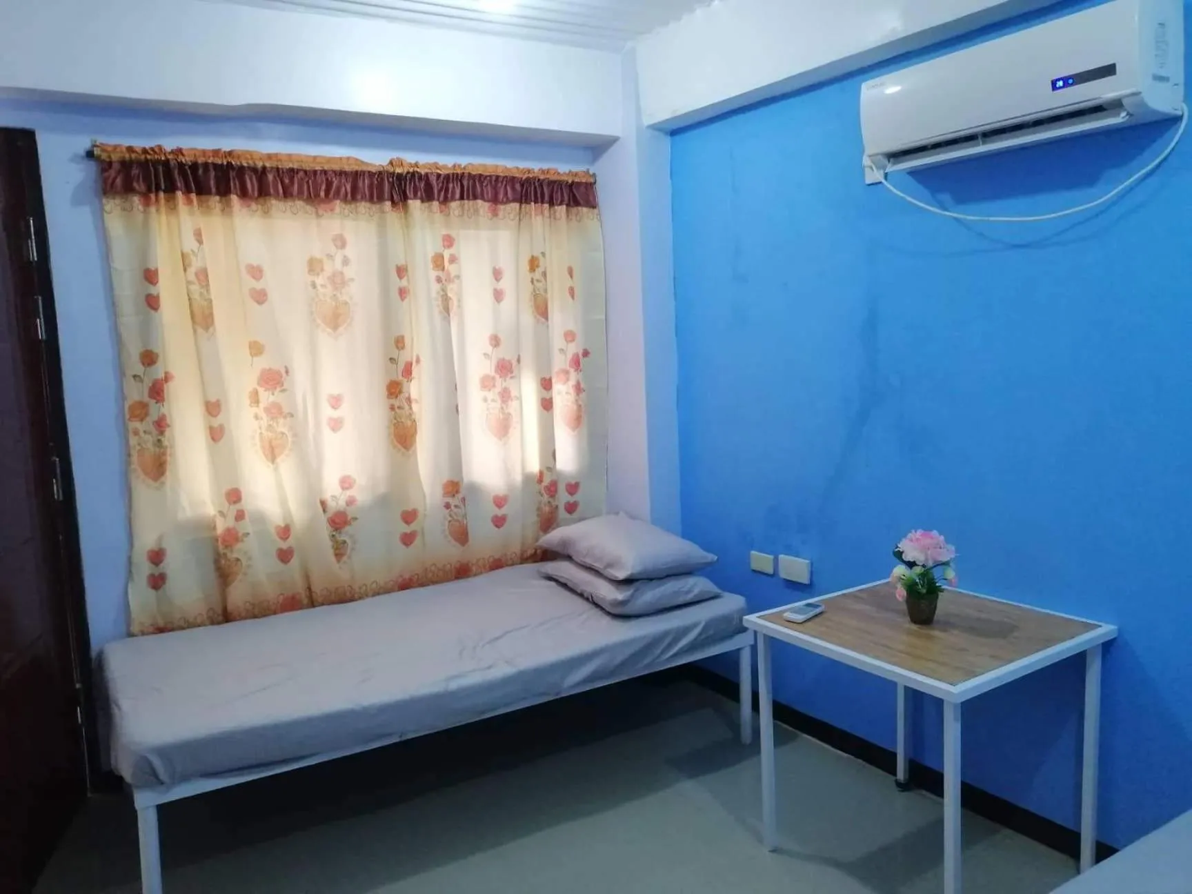 Bedroom, Bed in RGC Residences