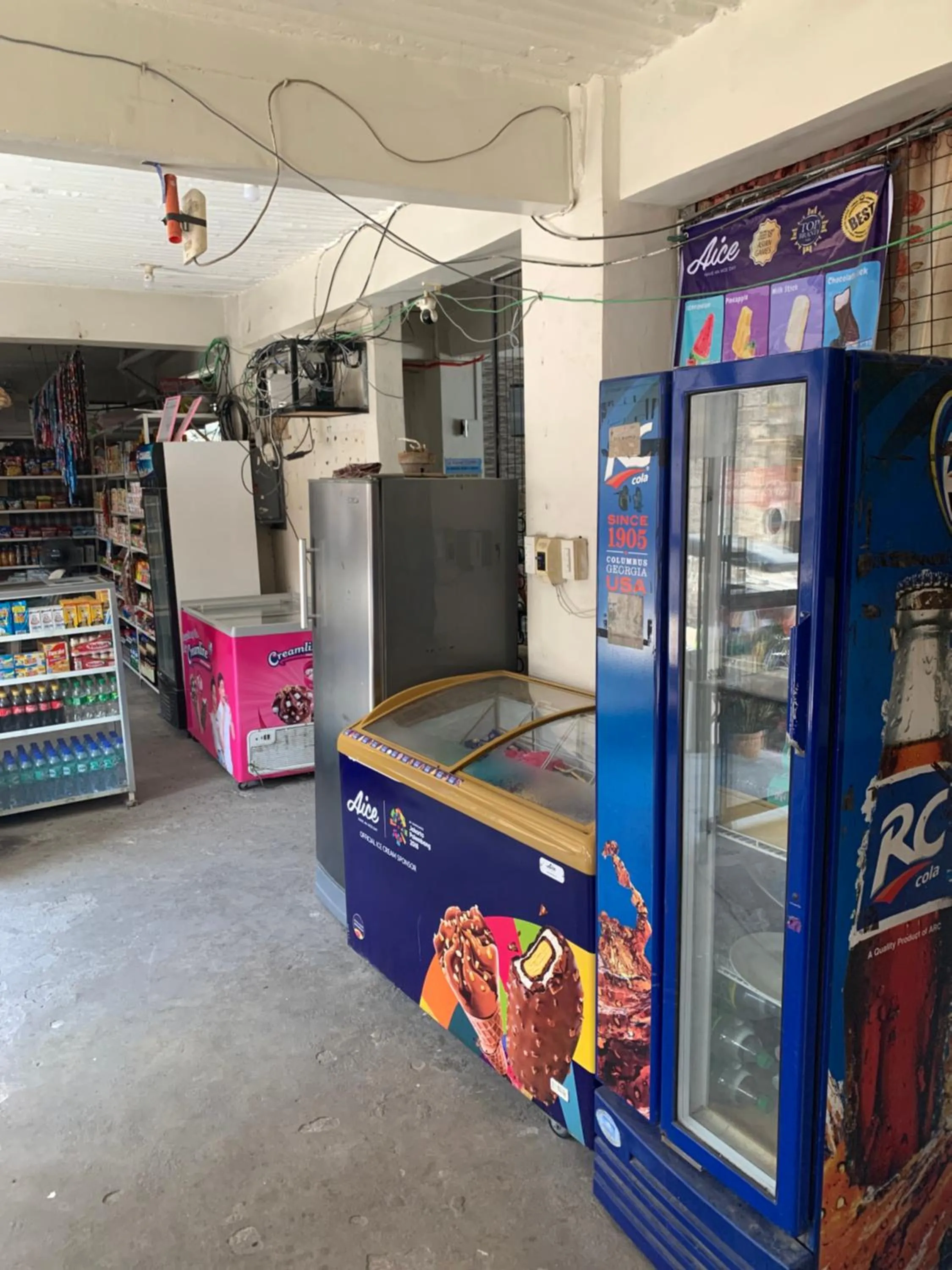 On-site shops in RGC Residences