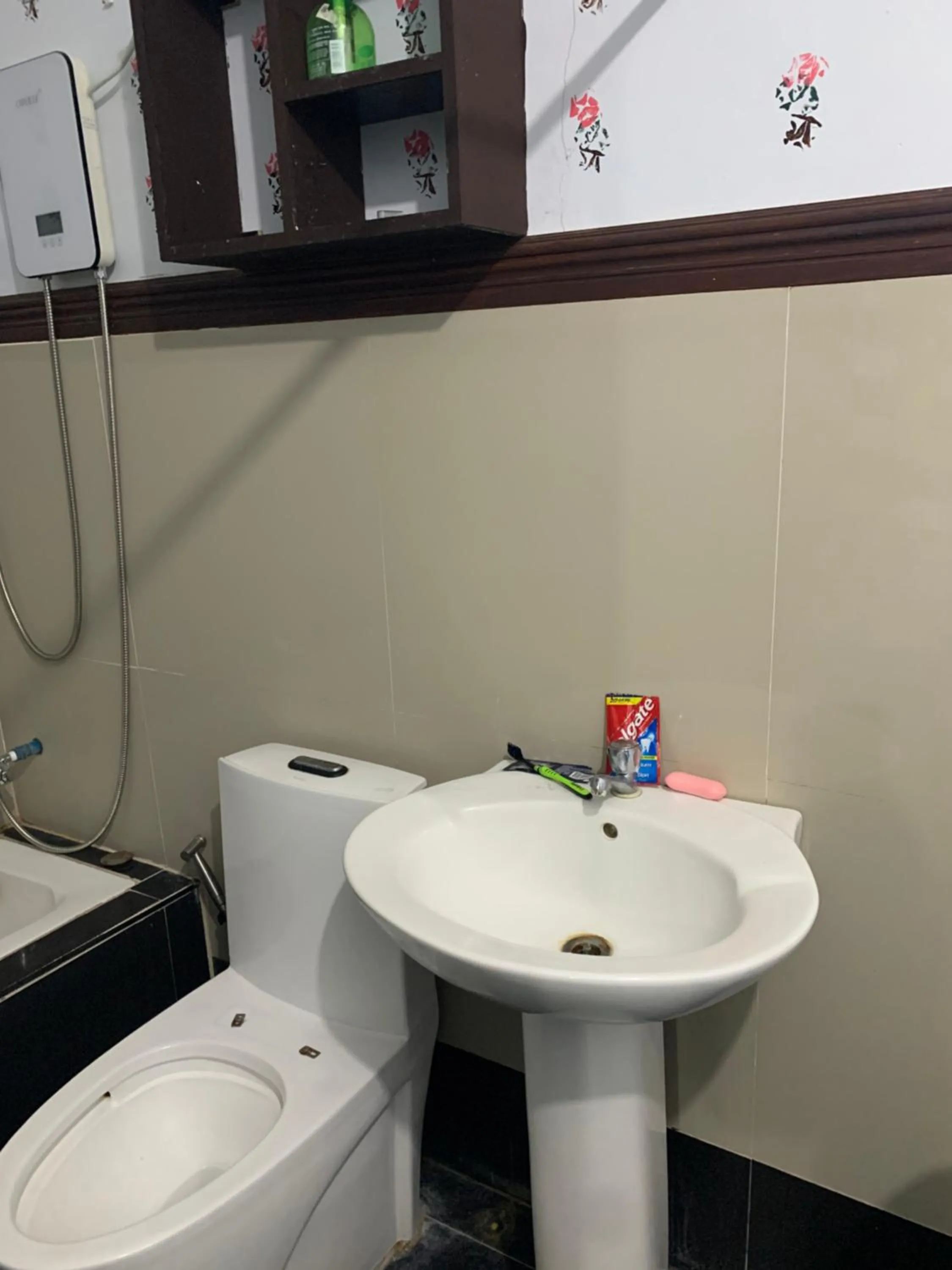 Toilet in RGC Residences