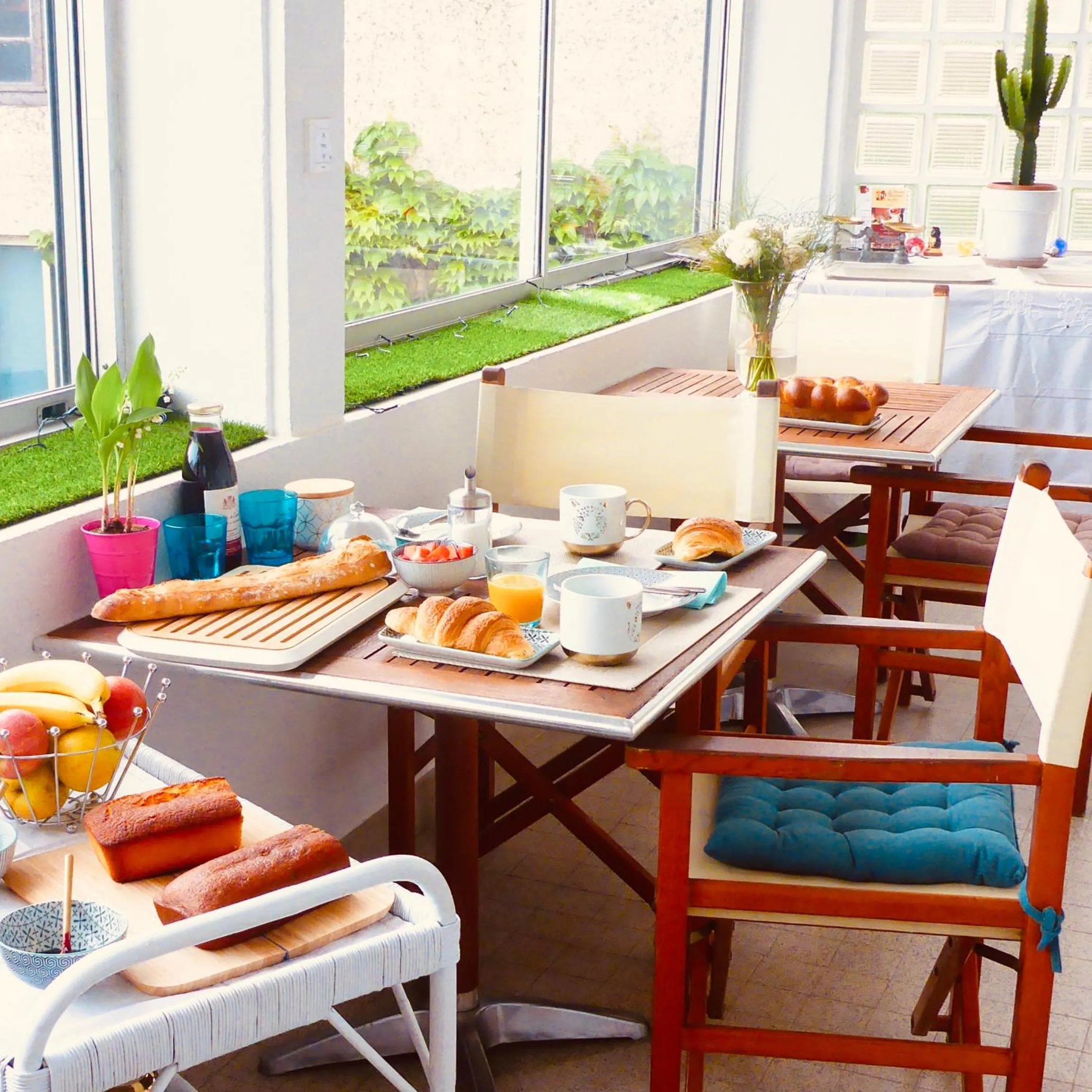 Dining area in La Dormance