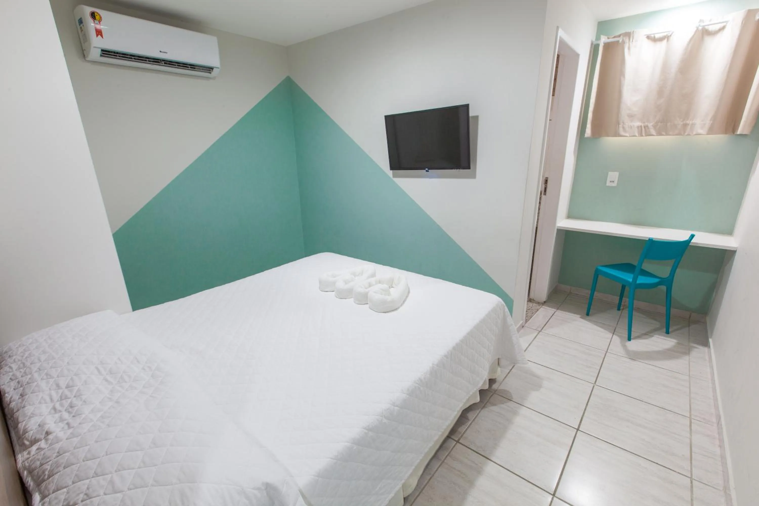 Photo of the whole room, Bed in Pousada Praia de Porto