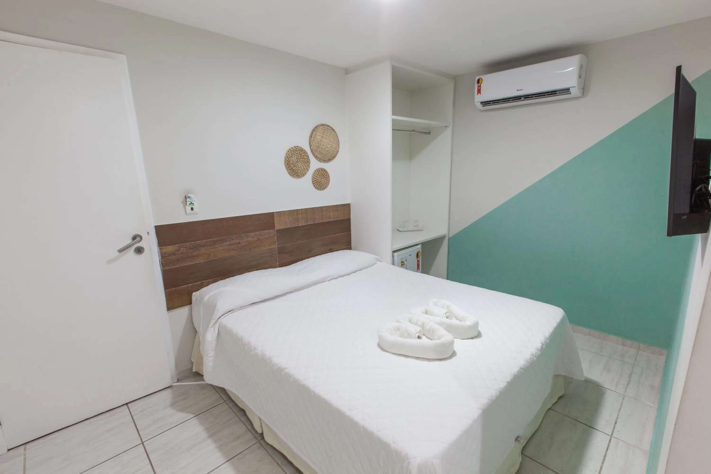 Photo of the whole room, Bed in Pousada Praia de Porto
