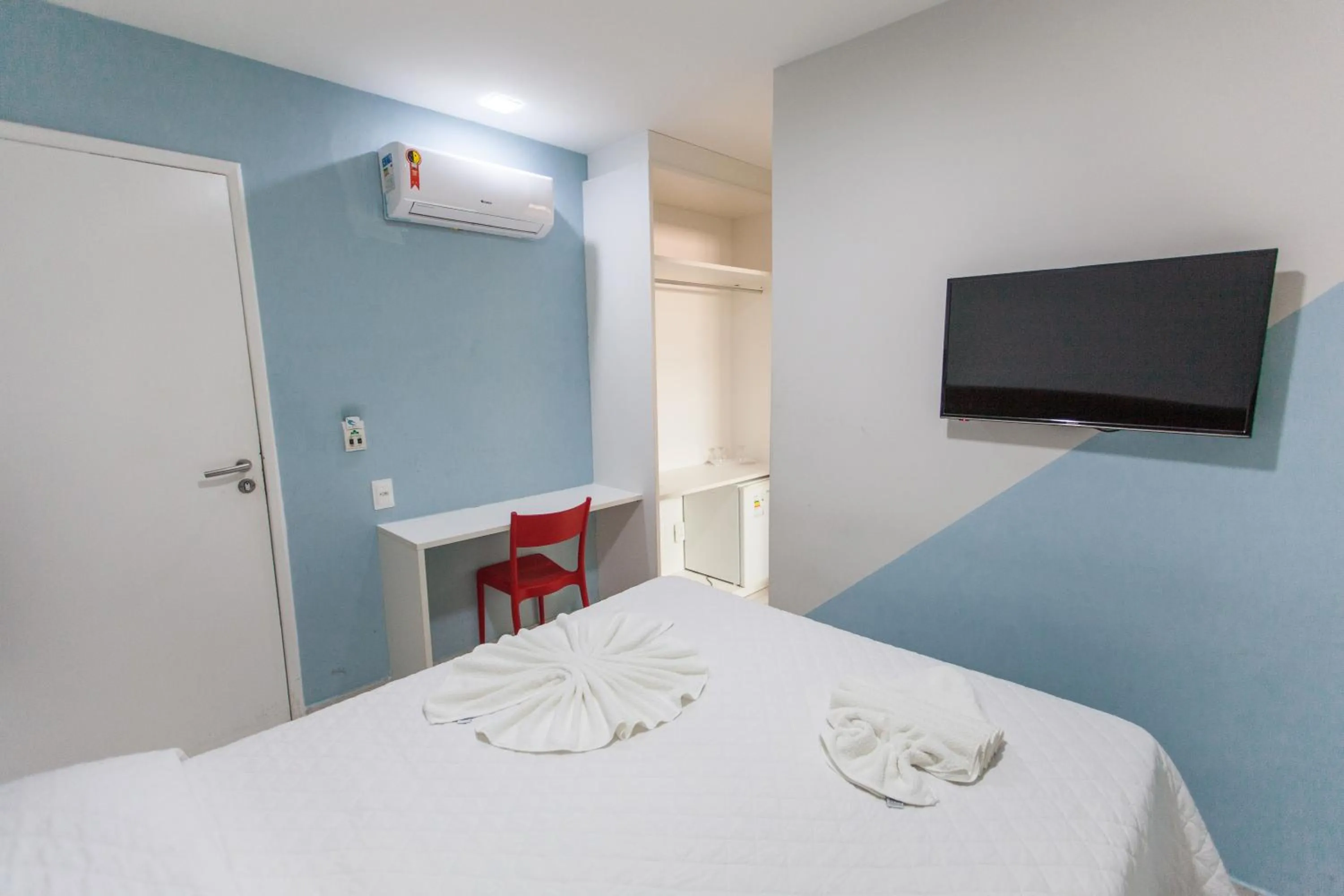Photo of the whole room, Bed in Pousada Praia de Porto