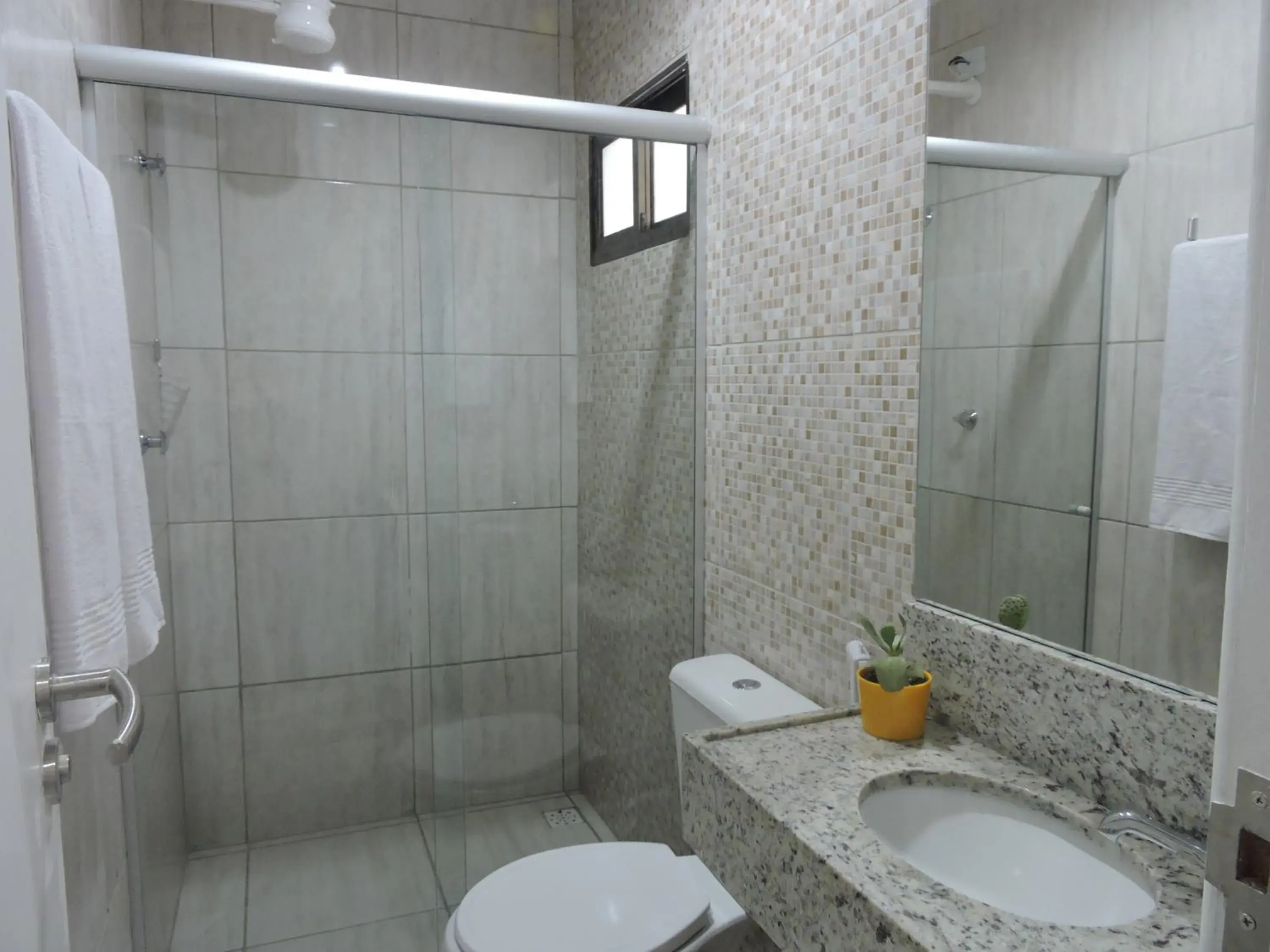 Budget Double Room in Pousada Praia de Porto Budget Double Room in Pousada Praia de Porto