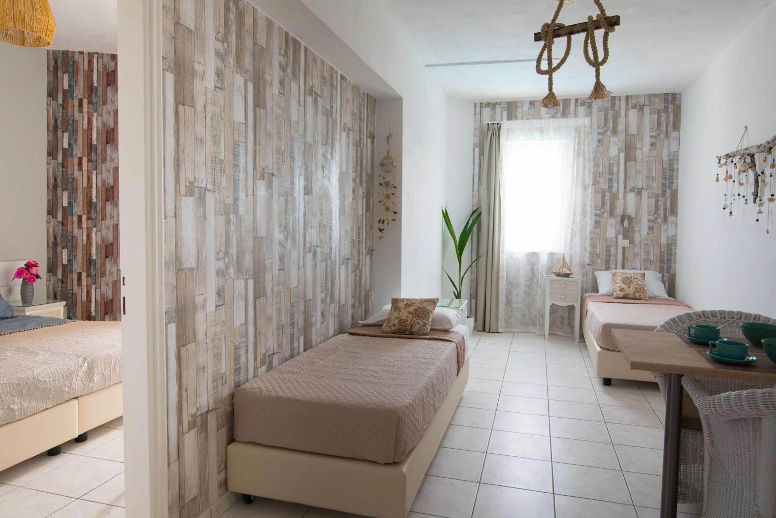 Photo of the whole room, Bed in Silver Sun Studios & Apartments