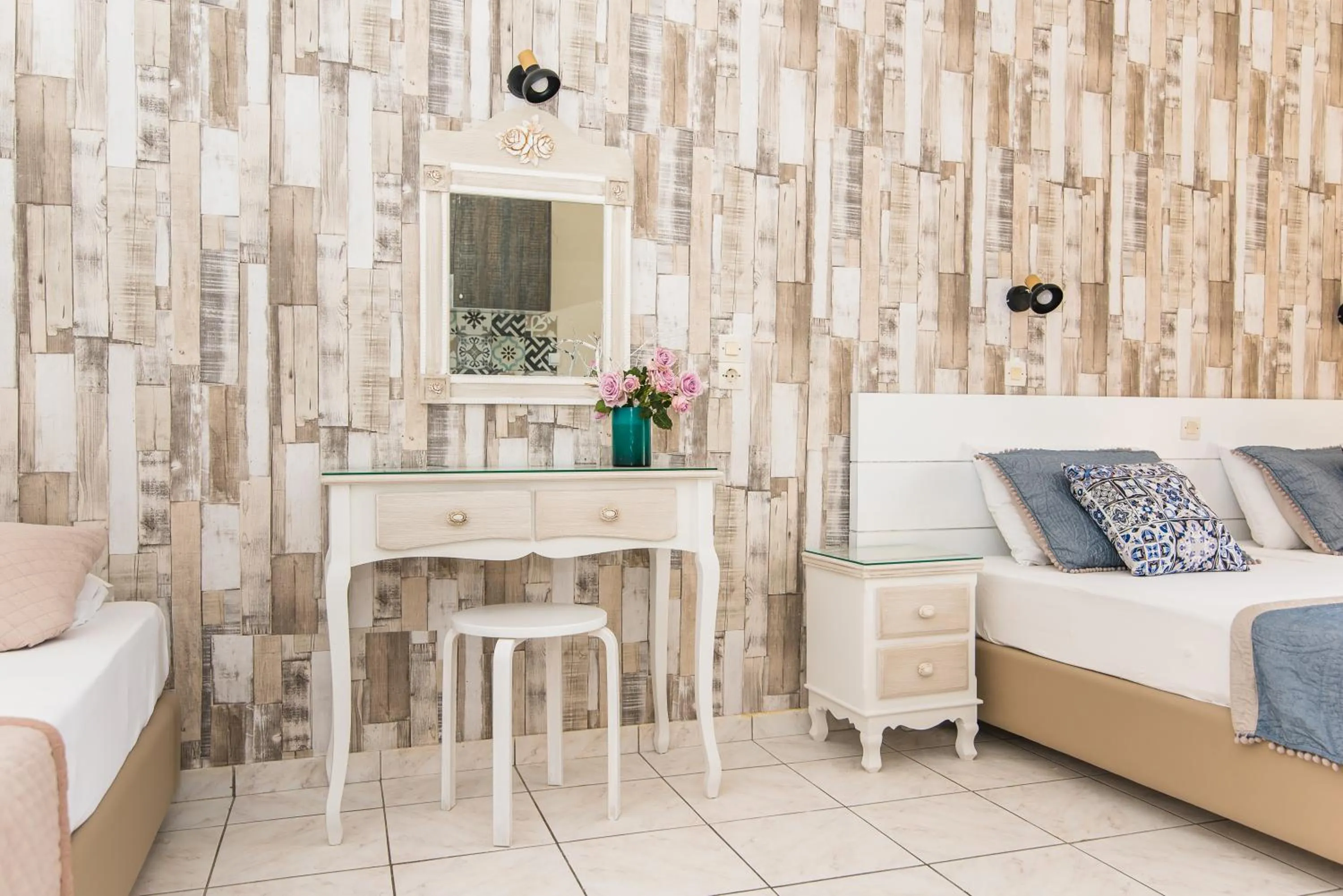 Photo of the whole room in Silver Sun Studios & Apartments