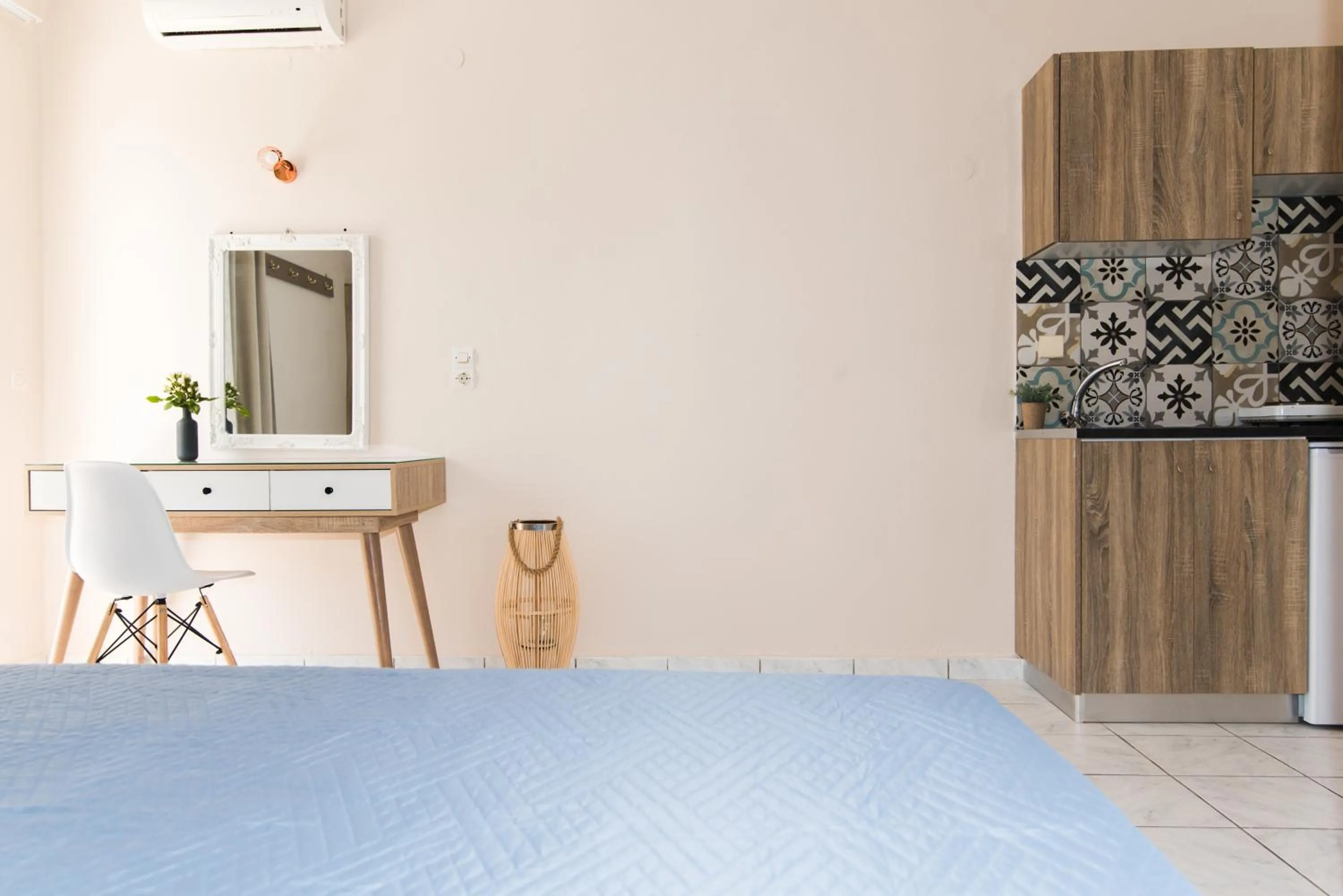 Photo of the whole room, Bed in Silver Sun Studios & Apartments